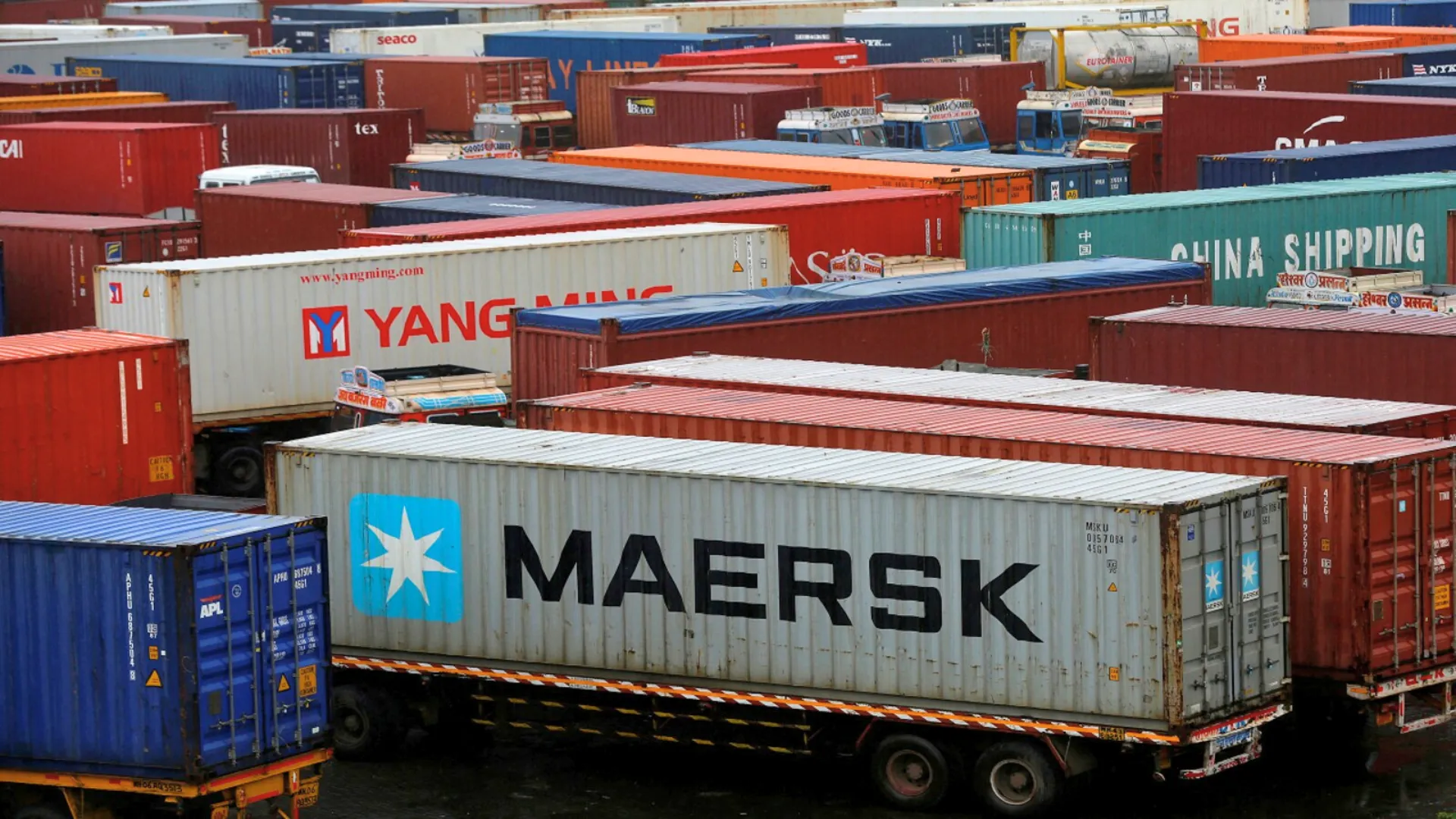 India Imposes New Restrictions on Bangladeshi Imports, Including Ready-Made Garments