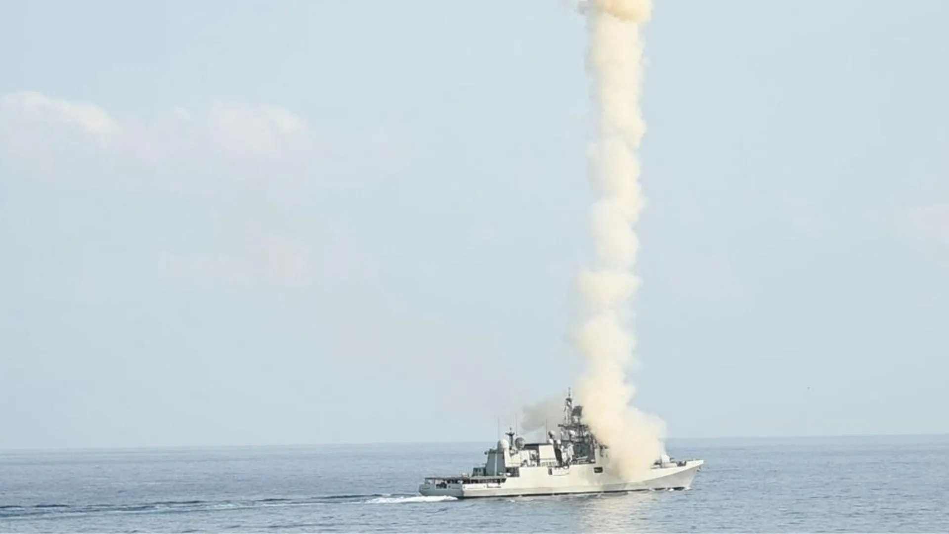 India Shows Military Muscle: Blackout Drills, Navy Strikes Follow Pahalgam Attack
