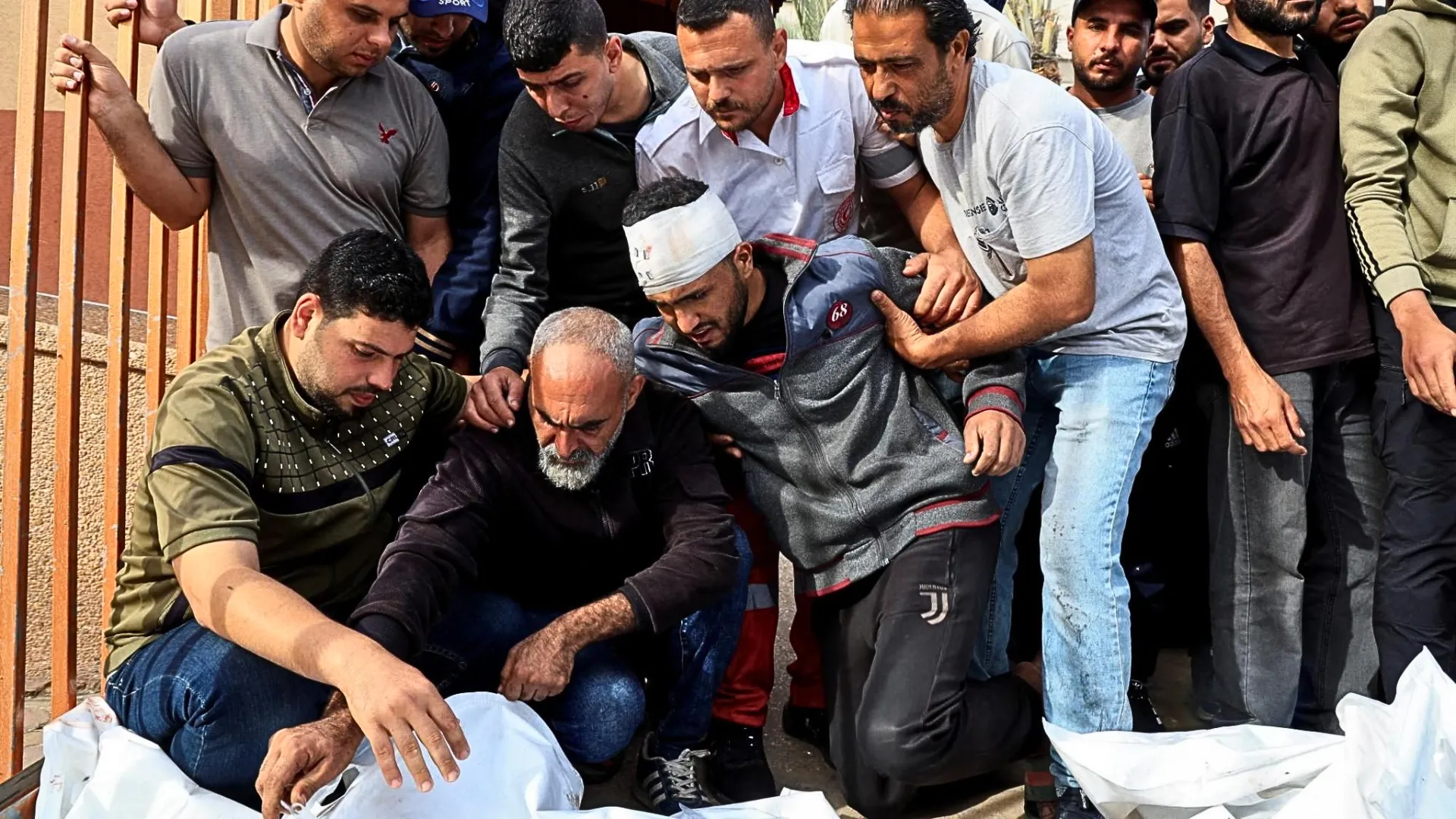 Israeli Strikes Across Gaza Kill 114 People, Hospitals Report Casualties