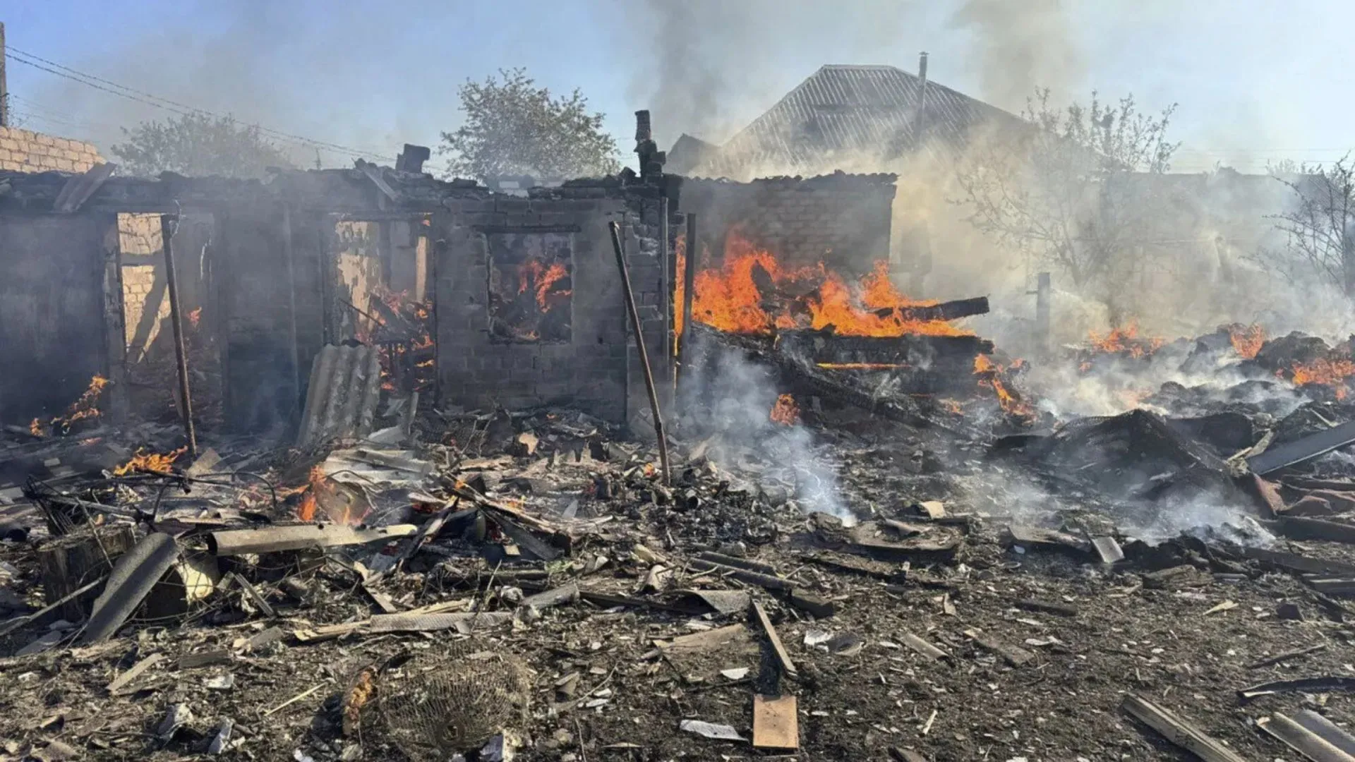 Kremlin Upholds May 8–10 Ukraine Ceasefire, Warns of Retaliation if Attacked