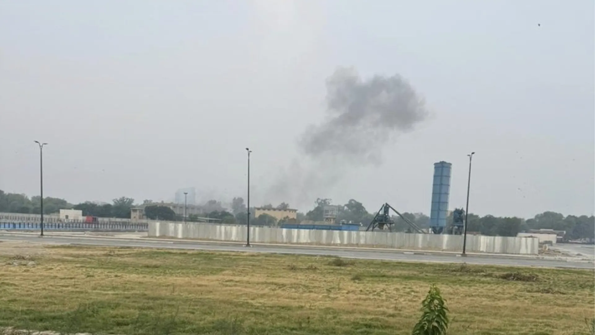 Blast Heard in Lahore Amid Soaring India-Pakistan Tensions | Watch