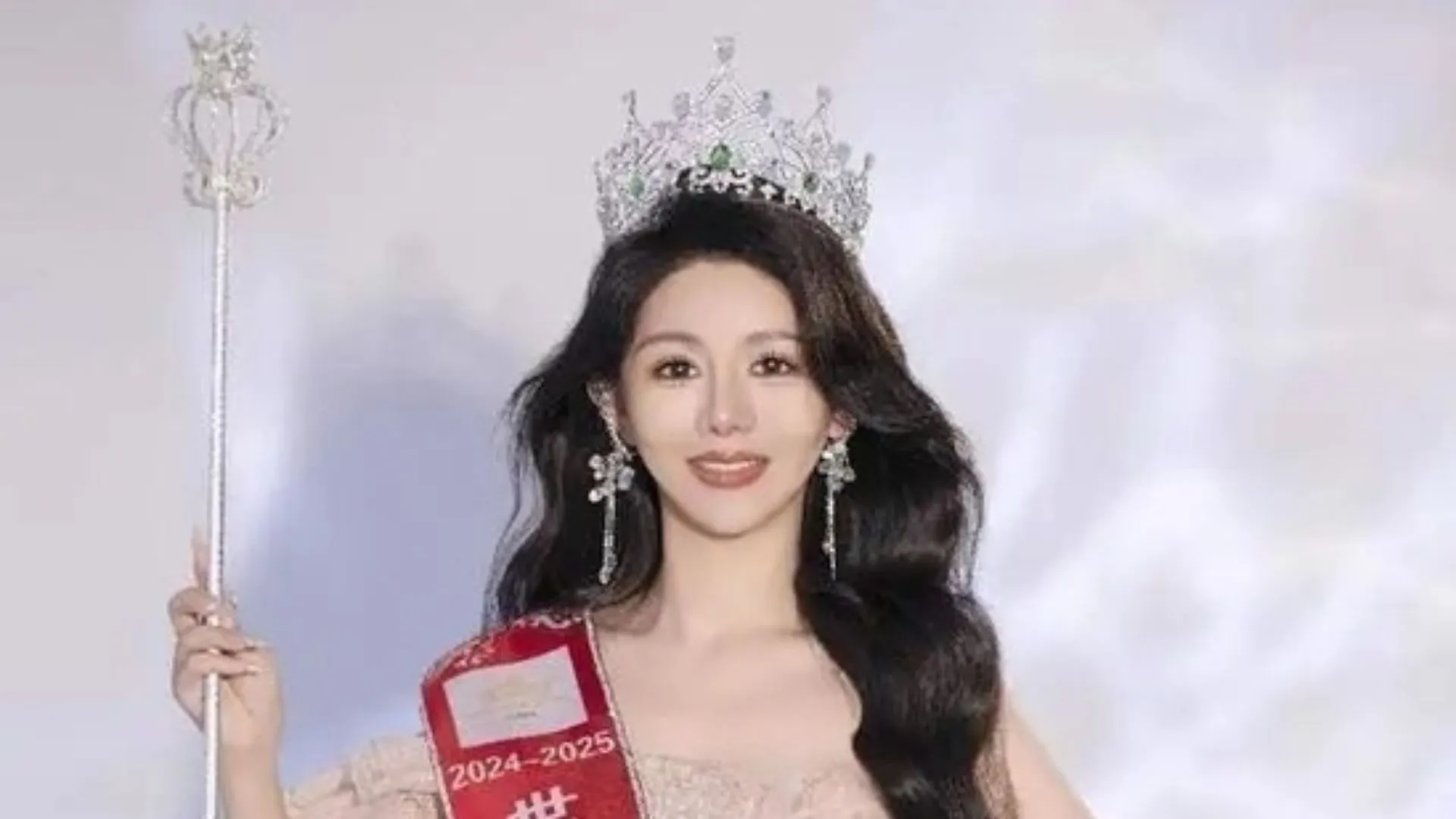 Chinese Beauty Queen Jailed for 8 Months Over Fake Columbia University Degree