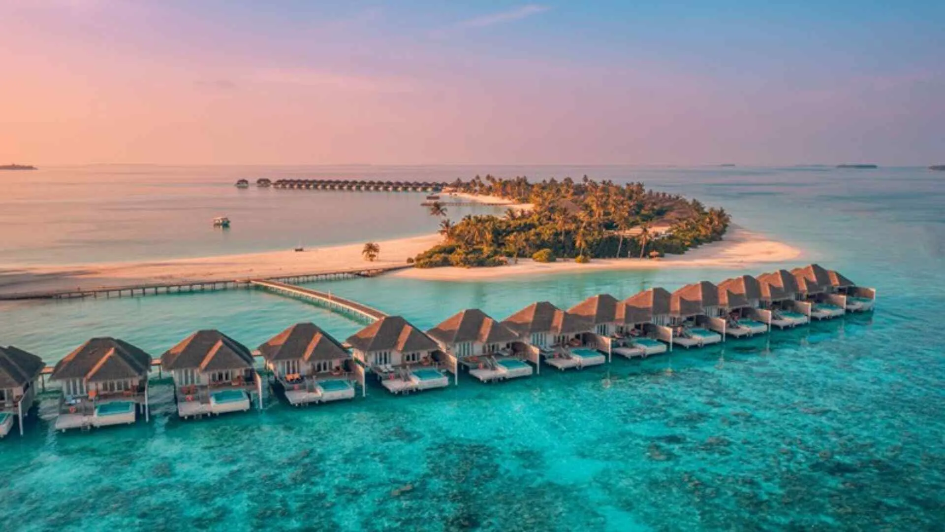 Maldives Eyes B Blockchain Boost Amid Cash Crunch