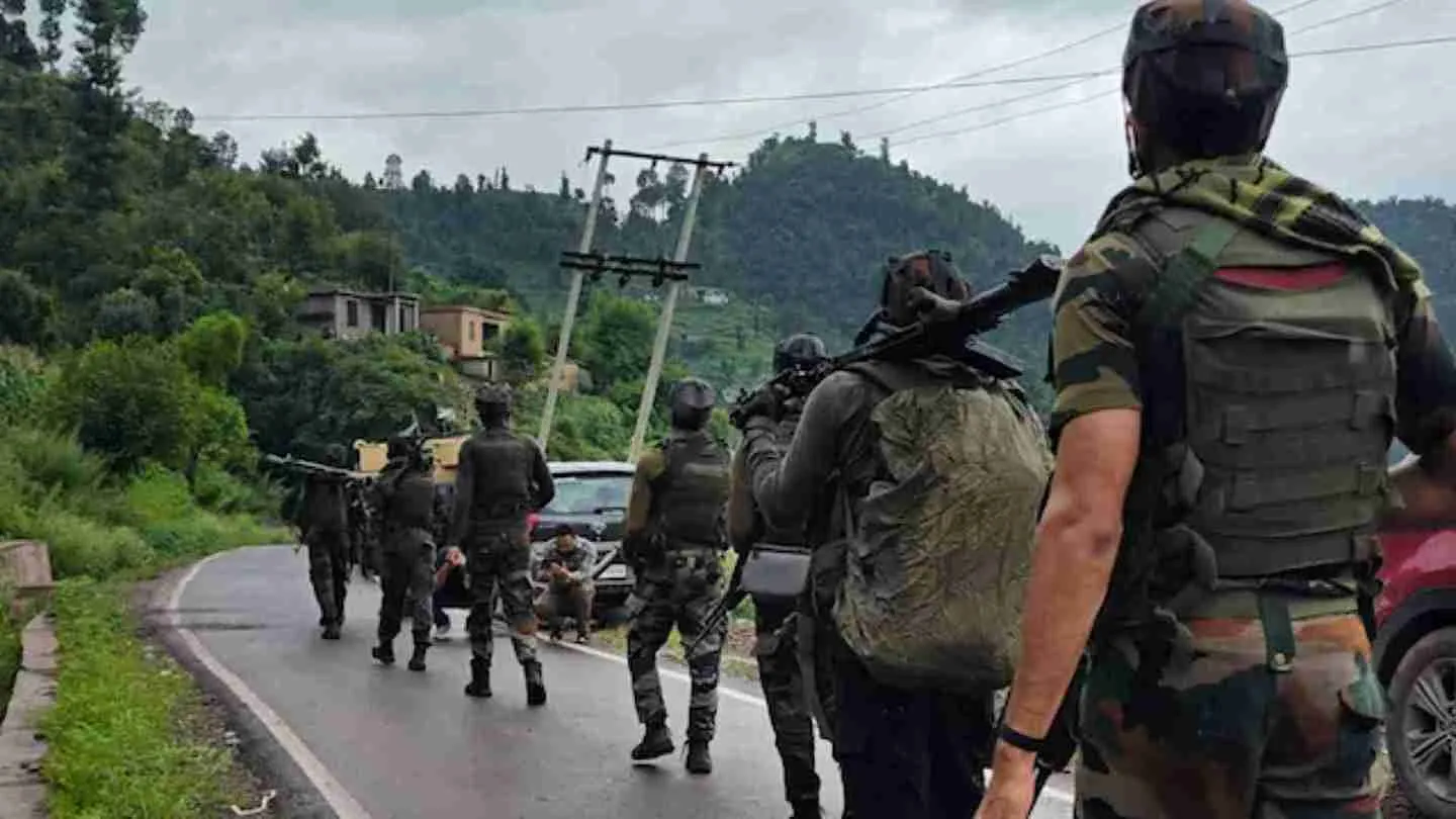 Massive Gunfight In Kishtwar, Terrorists Surrounded By Army And CRPF