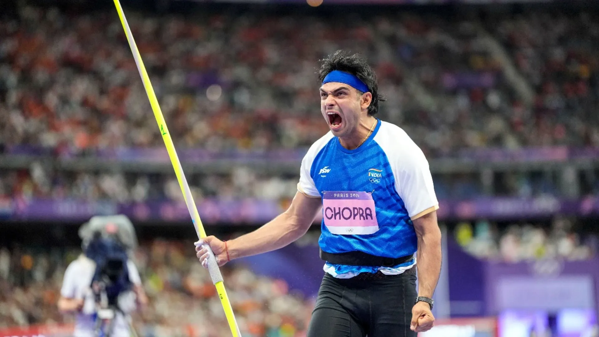 Neeraj Chopra Crosses 90m Mark in Doha Diamond League, Settles for Silver