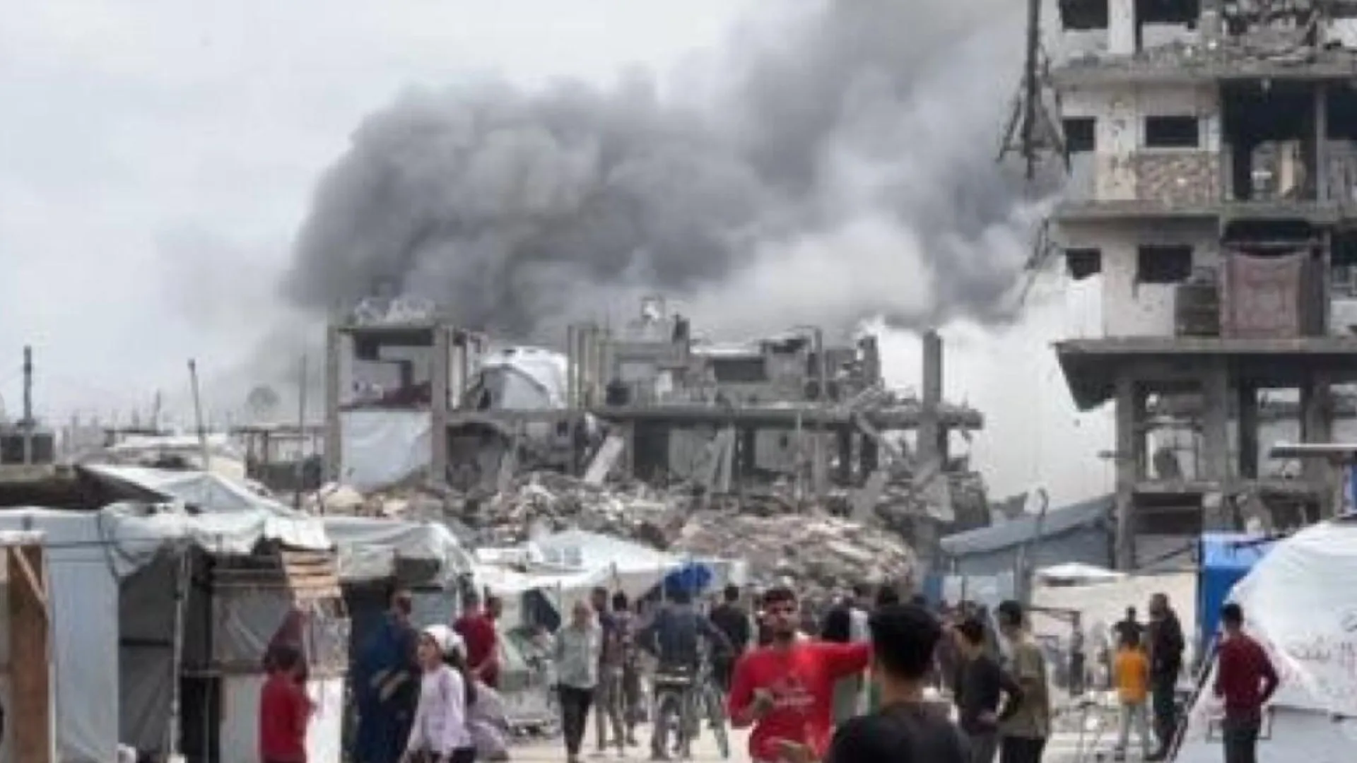 Overnight Israeli Airstrikes Kill 54 in Gaza’s Khan Younis, Hospital Confirms