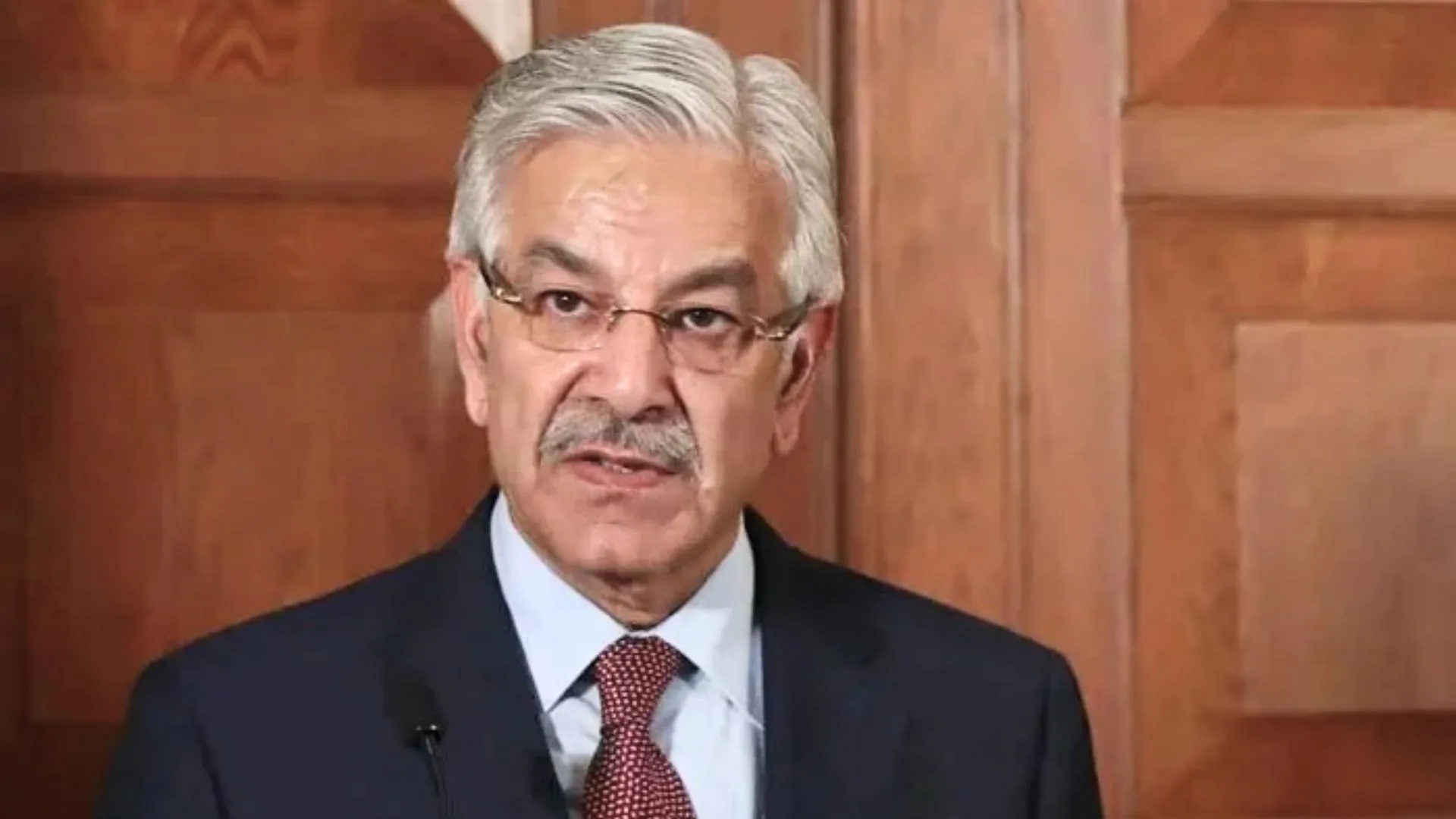 Pakistan Ready to De-escalate Tensions if India Backs Down: Khawaja Asif