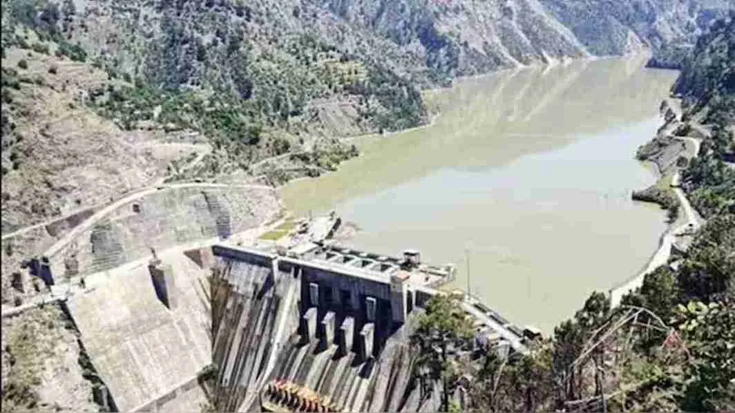Pakistan Sounds Alarm: 21% Kharif Water Shortage As India Blocks Chenab