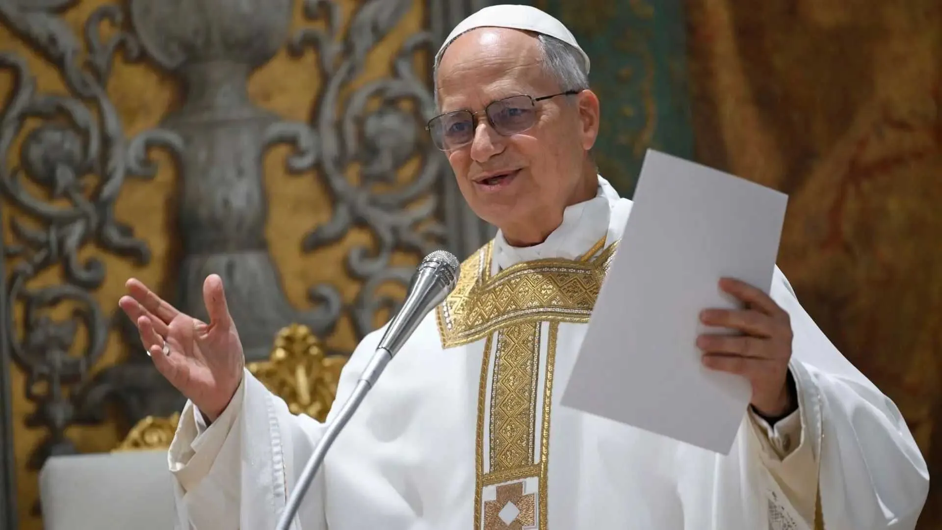 Pope Leo Welcomes India-Pakistan Ceasefire in First Sunday Address | WATCH