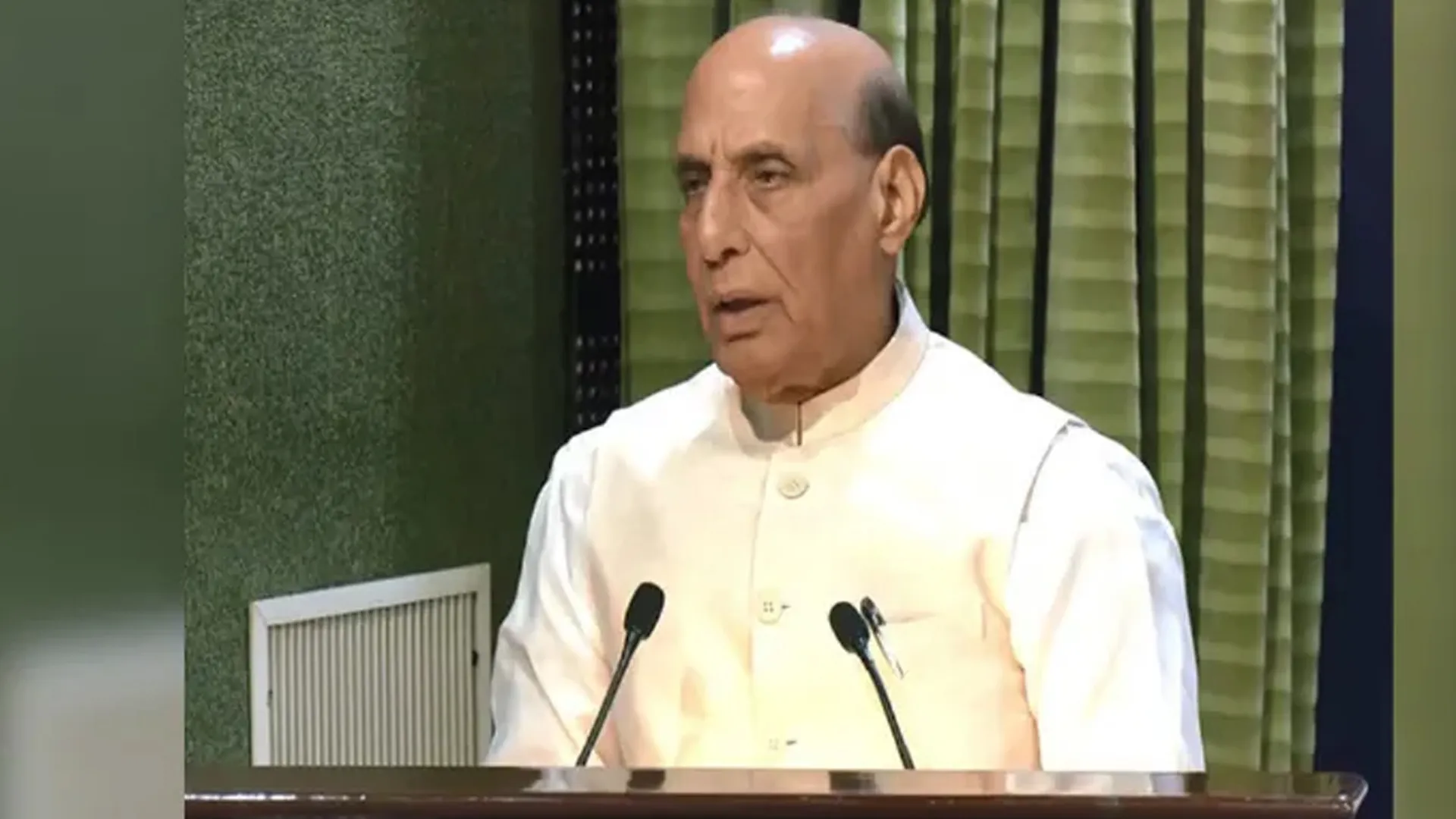 “Jin Mohi Mara, Tin Mohi Maare”: Rajnath Singh Justifies Strikes with Precision & Compassion | Watch