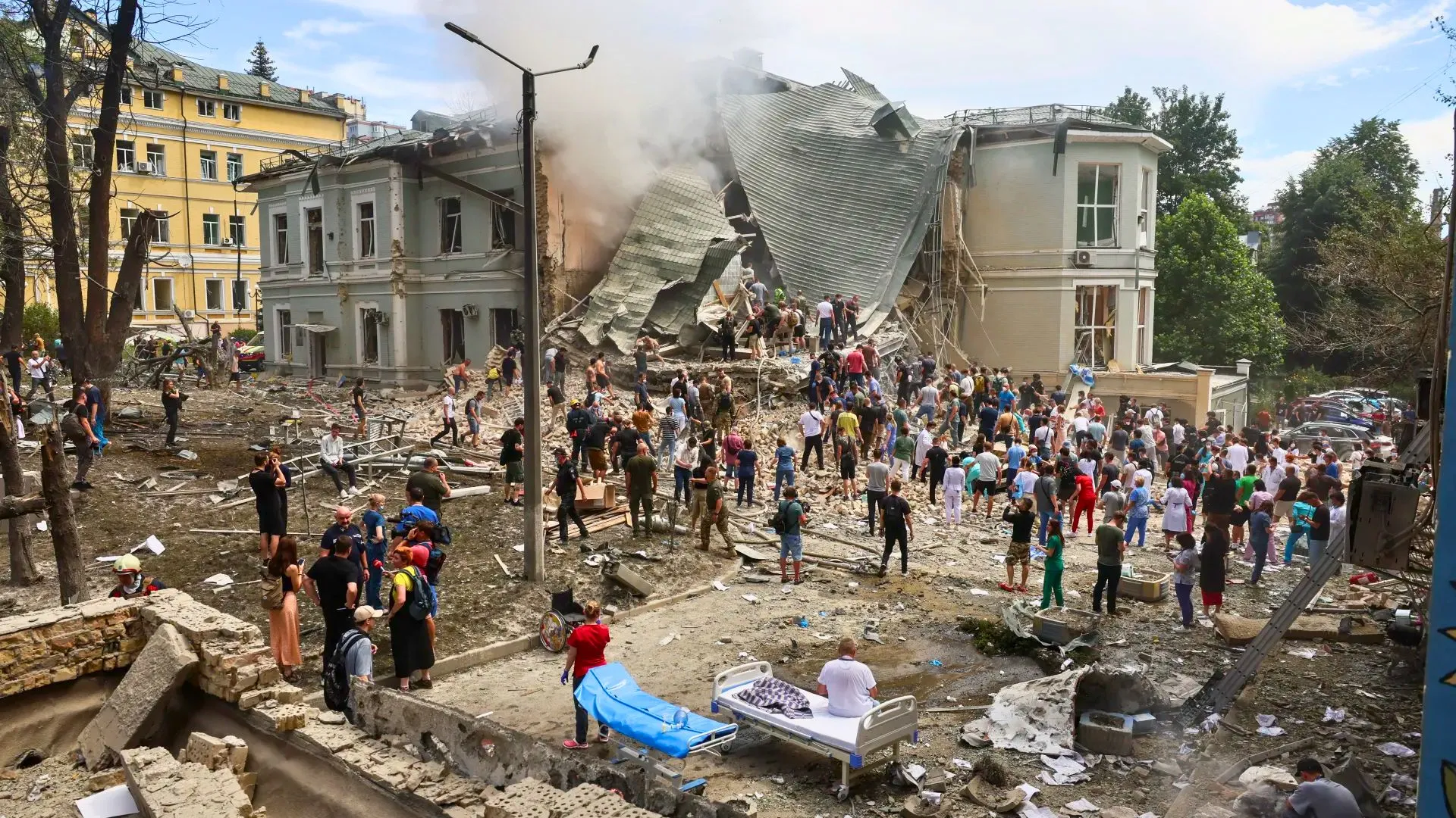 Russia Attacked 8 Ukrainian Towns 220 Times During Ceasefire