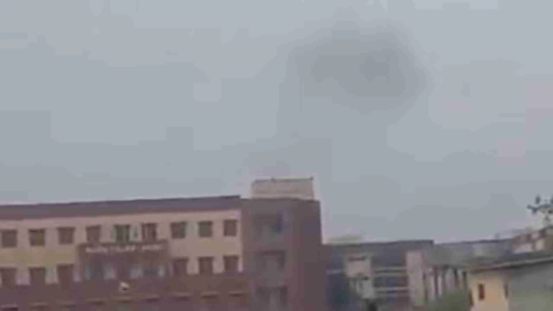Series Of Blasts Heard In Lahore, Smoke Covers Sky | WATCH