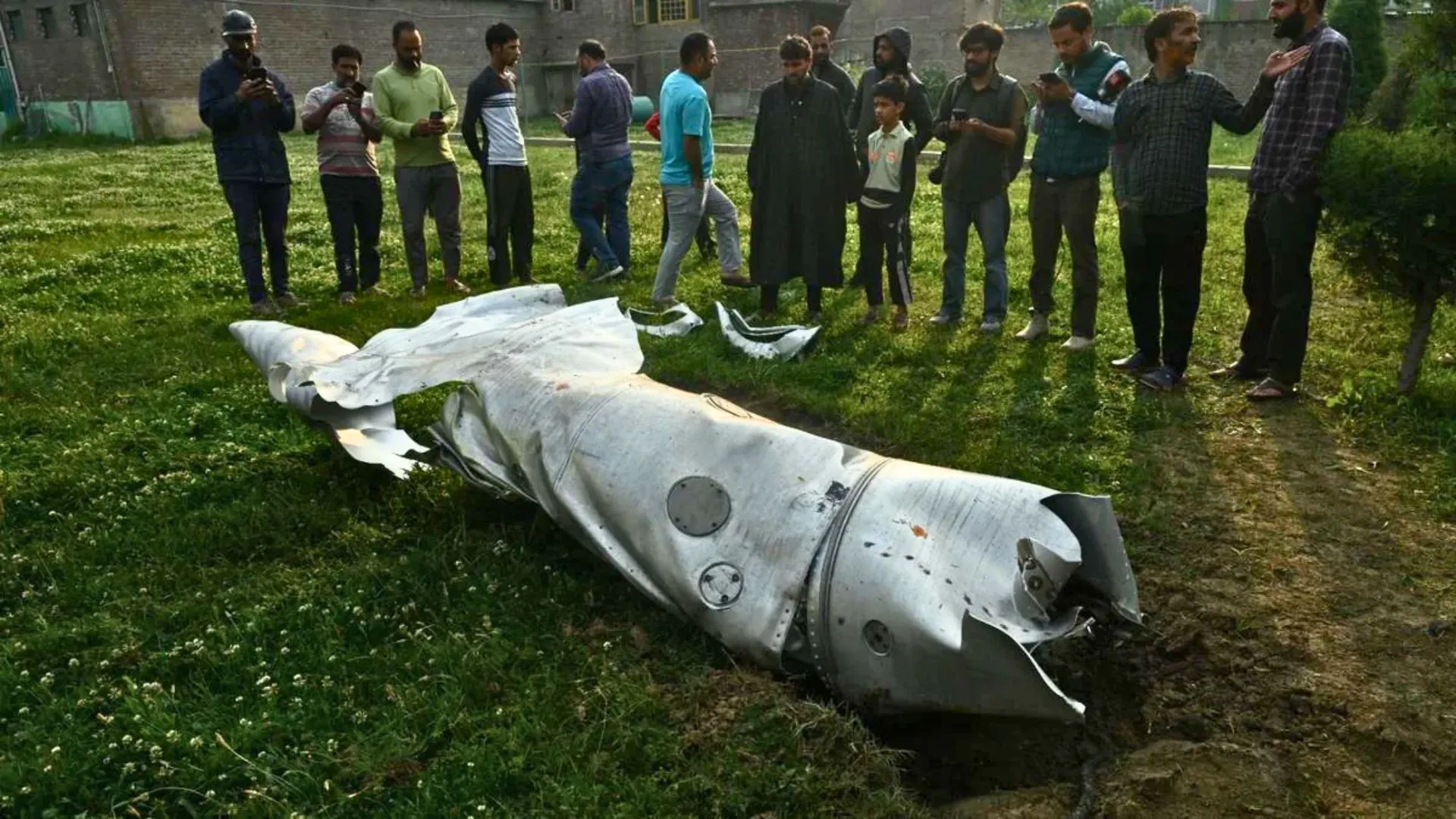 Pakistan Claims Three Indian Jets Crashed in Jammu and Kashmir’s Akhnoor