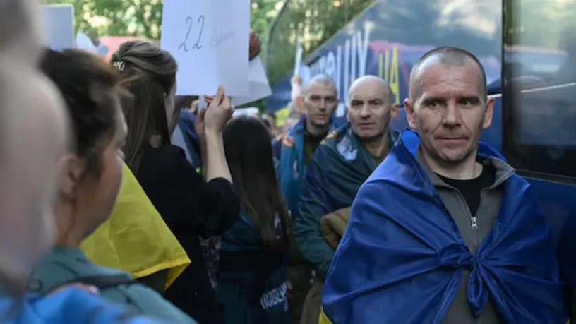 Ukraine and Russia Begin Largest Prisoner Swap Since War Began