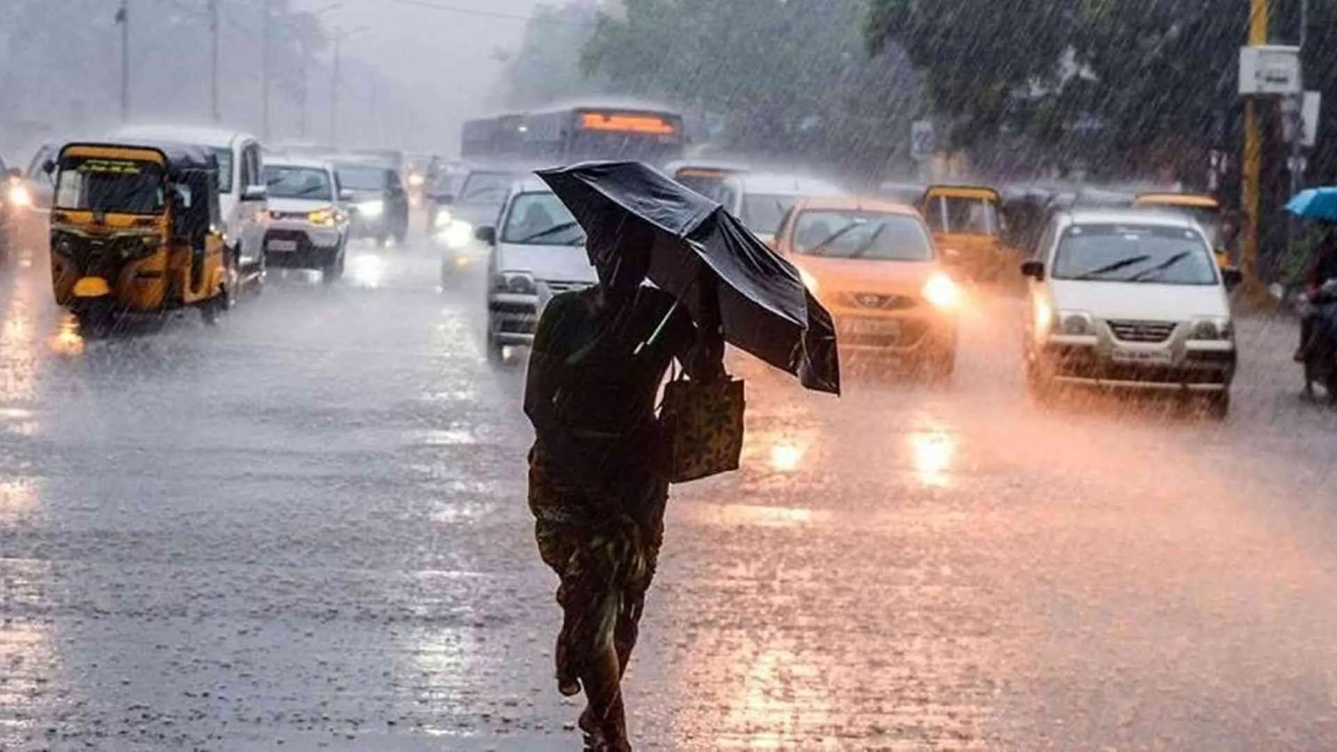Delhi Weather Alert: Rain, Storms, 70 km/hr Winds Expected