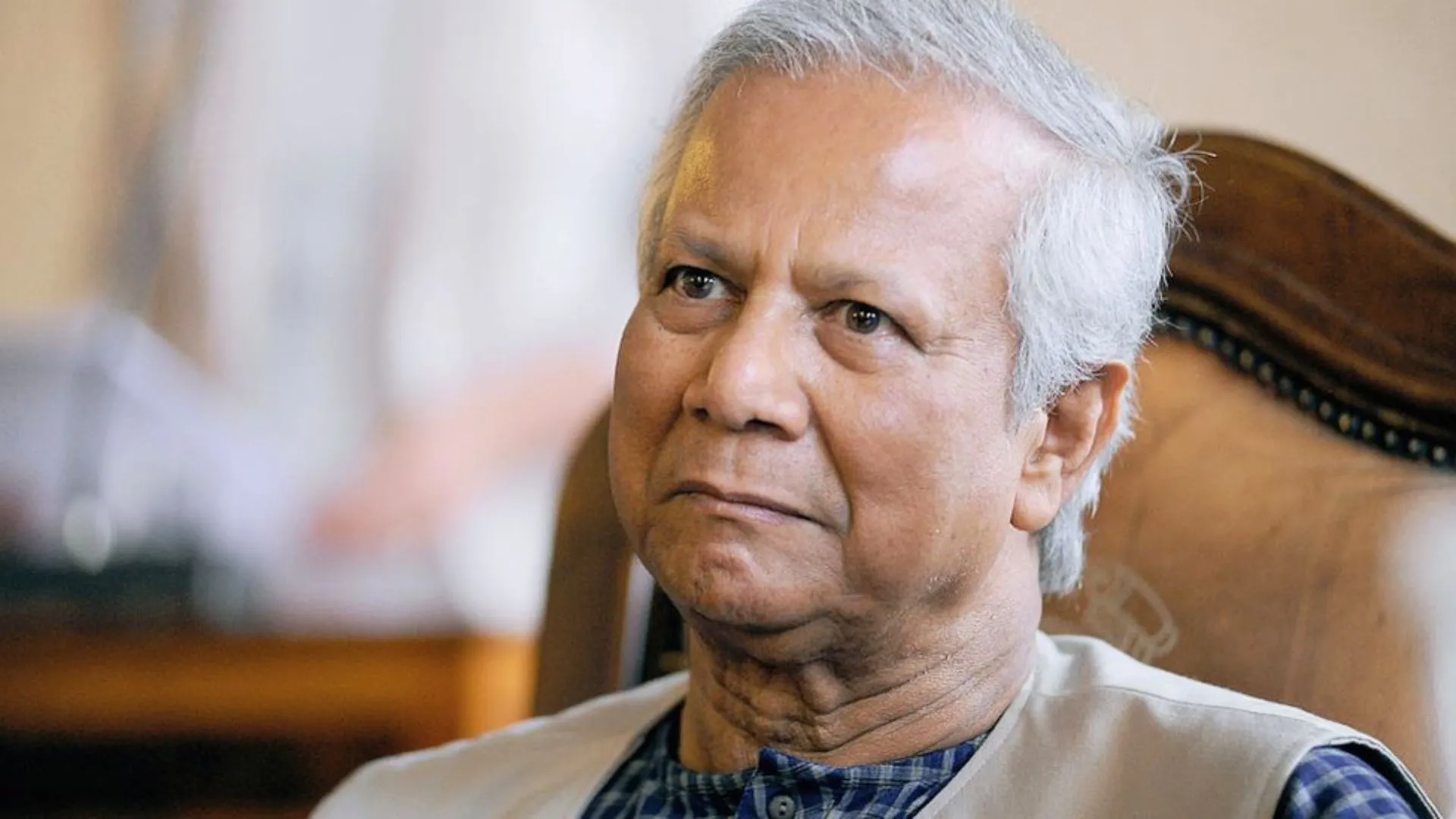 Will Muhammad Yunus Step Down? Bangladesh Faces Political Rift and Military Pressure