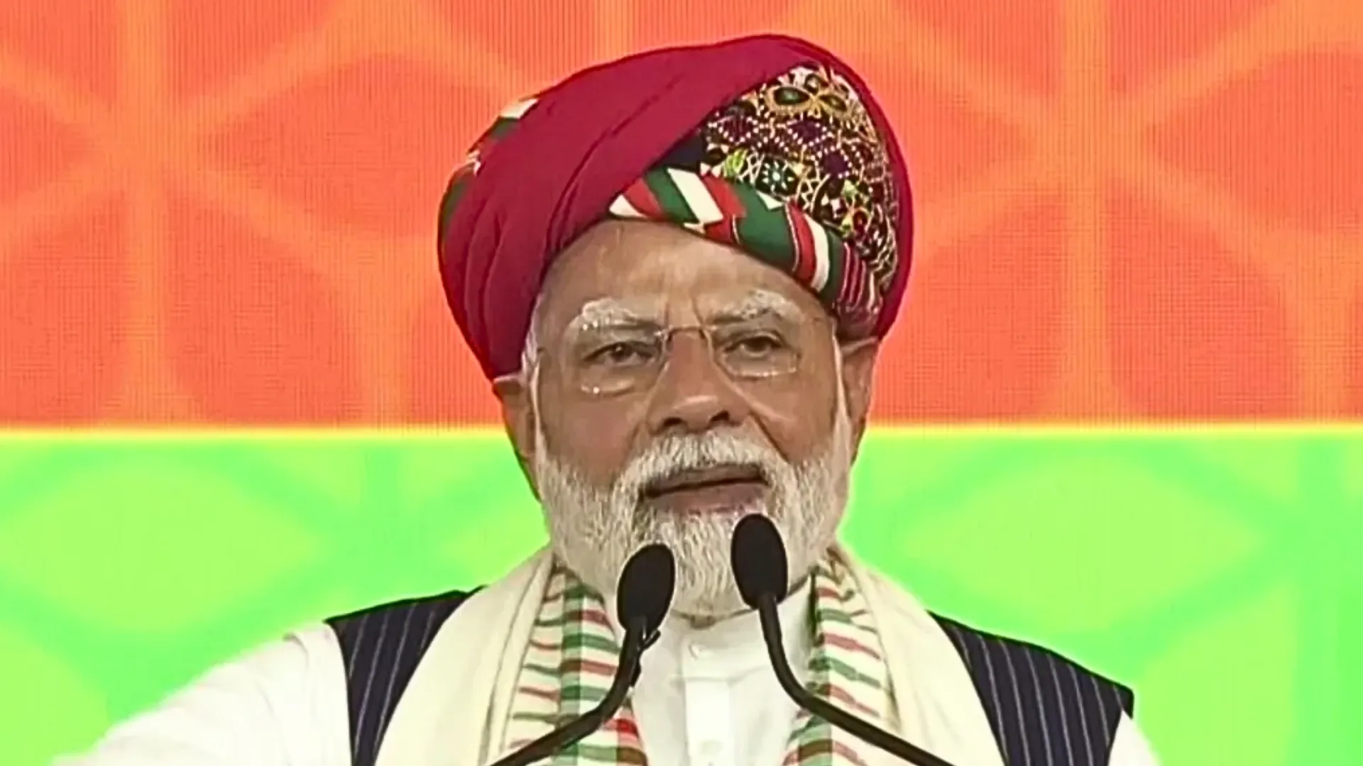 ‘Roti Khao, Warna Meri Goli To Hai Hi’: PM Modi’s Bold Warning to Pakistan | Watch