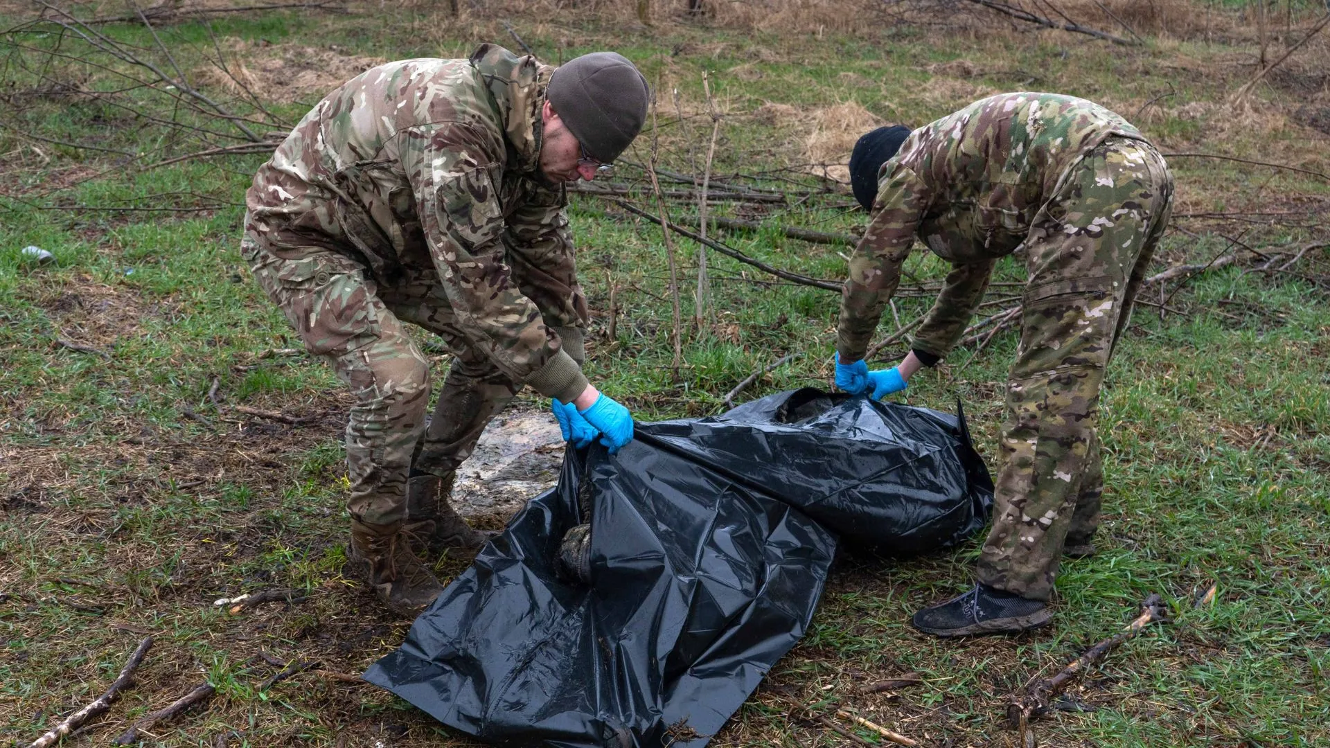 Bodies of 1,200 Fallen Ukrainian Soldiers Brought Home