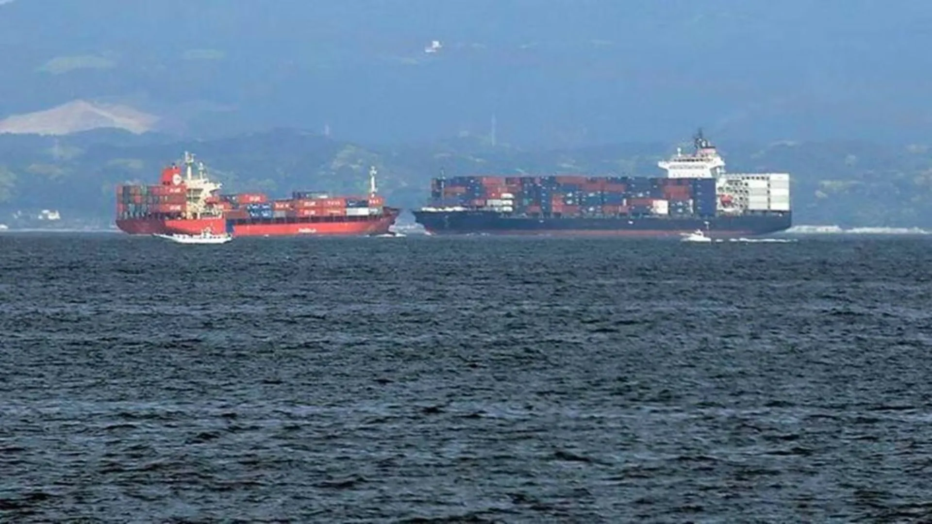 600-Foot Cargo Ship Catches Fire with 22 Aboard; US Coast Guard Launches Rescue Operation