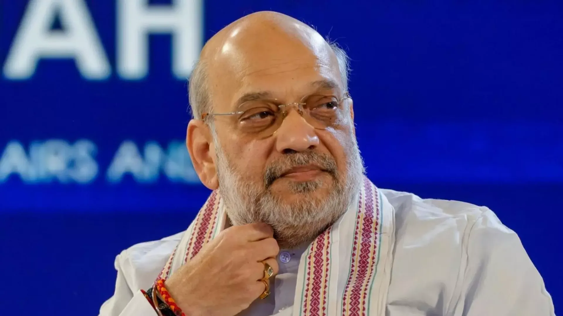 Amit Shah Chairs Crucial Naxal Security Meet, Meets Family of Cop Killed in IED Blast