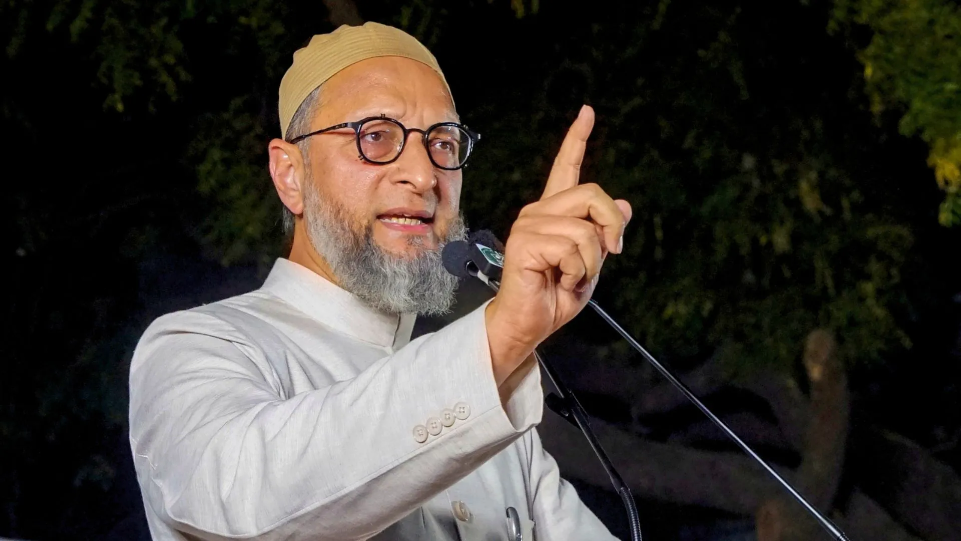 Asaduddin Owaisi Demands Pakistan’s Return to FATF Grey List in Algeria | Watch