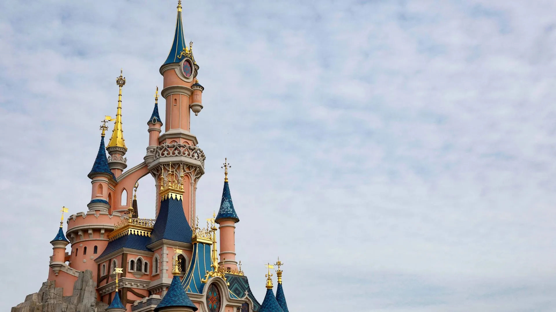 British Man Arrested for Attempting Fake Wedding with 9-Year-Old Girl at Disneyland Paris