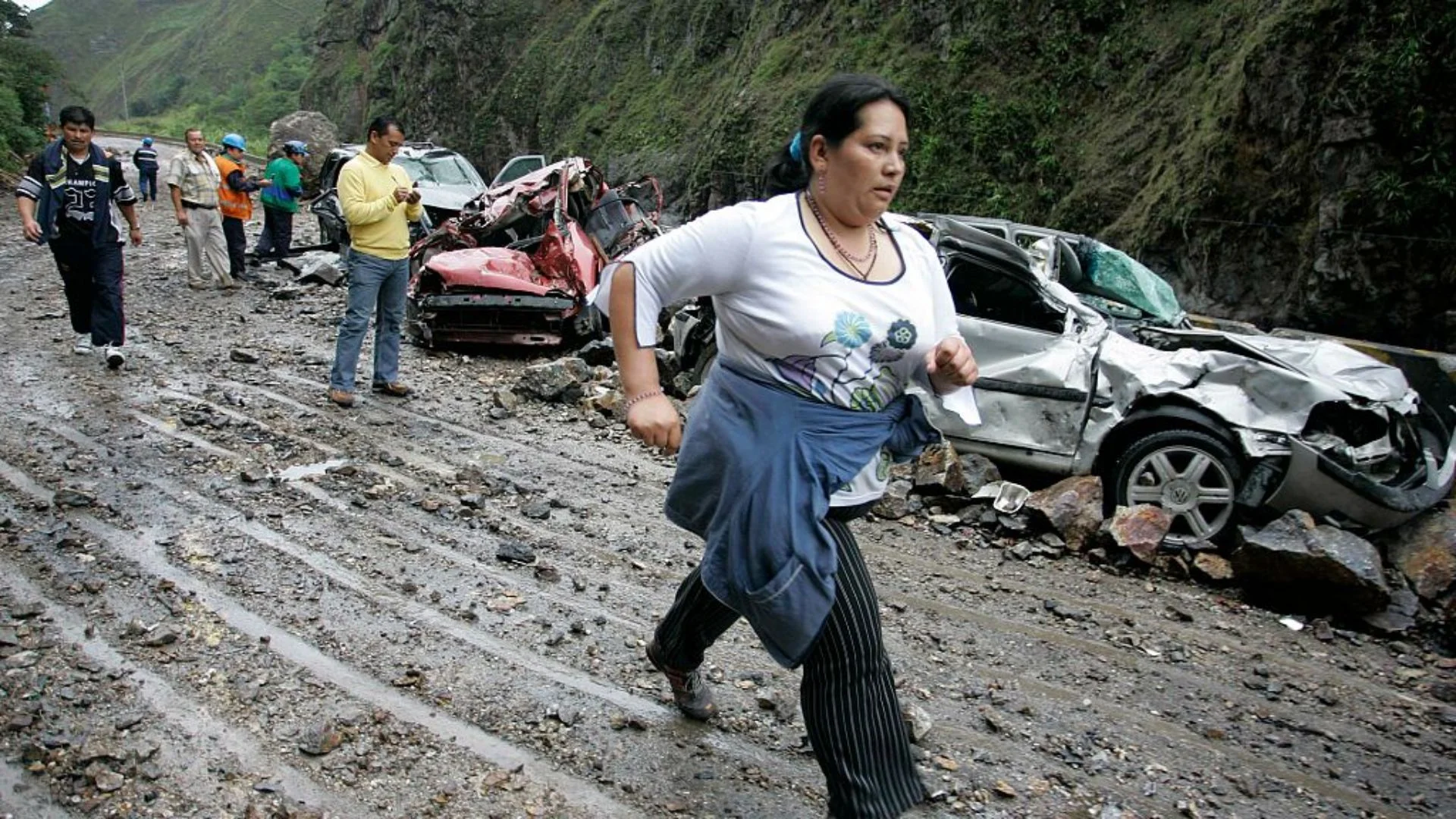 Powerful 6.5 Quake Jolts Colombia: Sudden Tremor Sparks Panic And Uncertainty