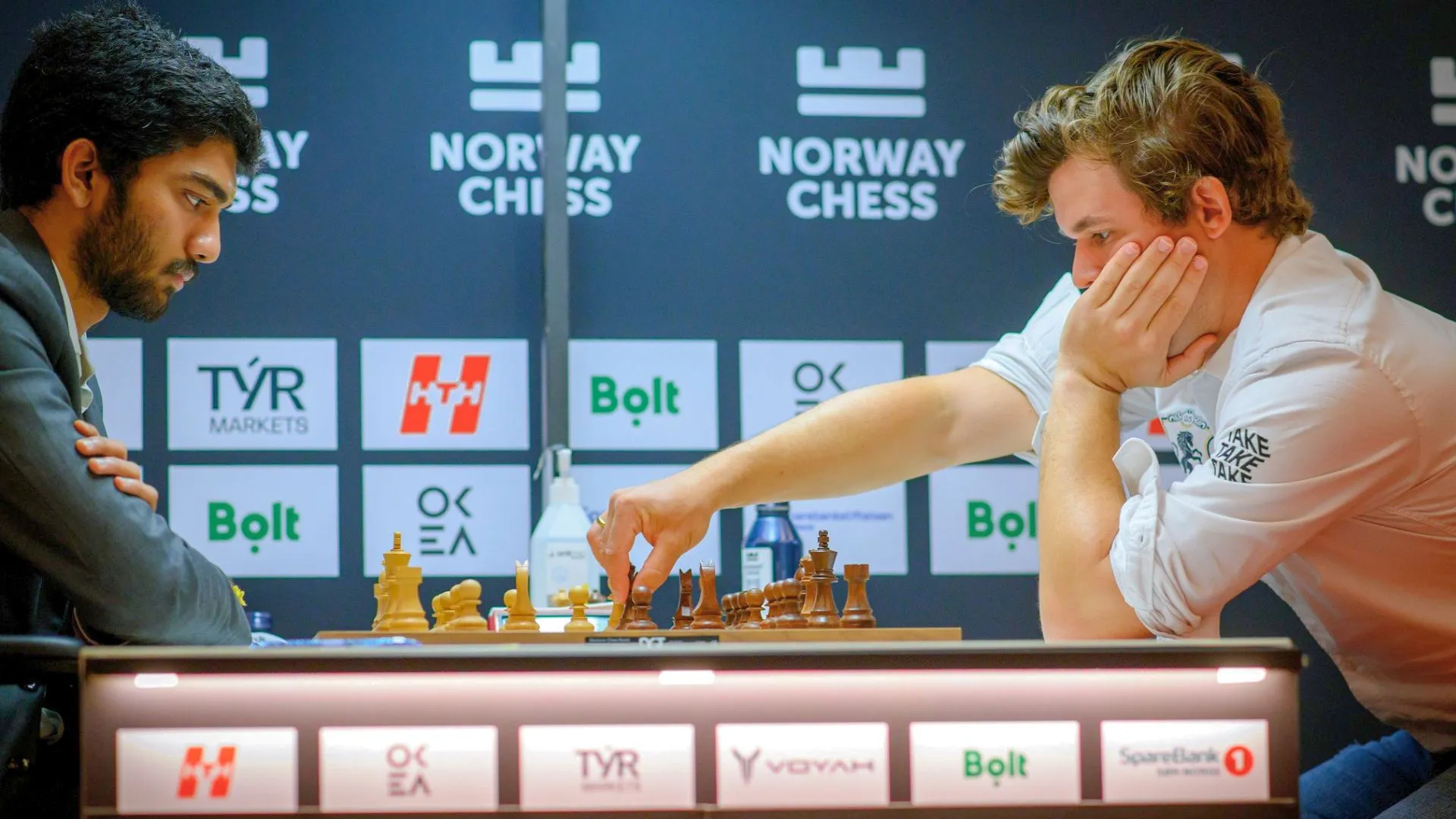 D Gukesh Outplays Magnus Carlsen, Proves He Deserves the World Champion Title