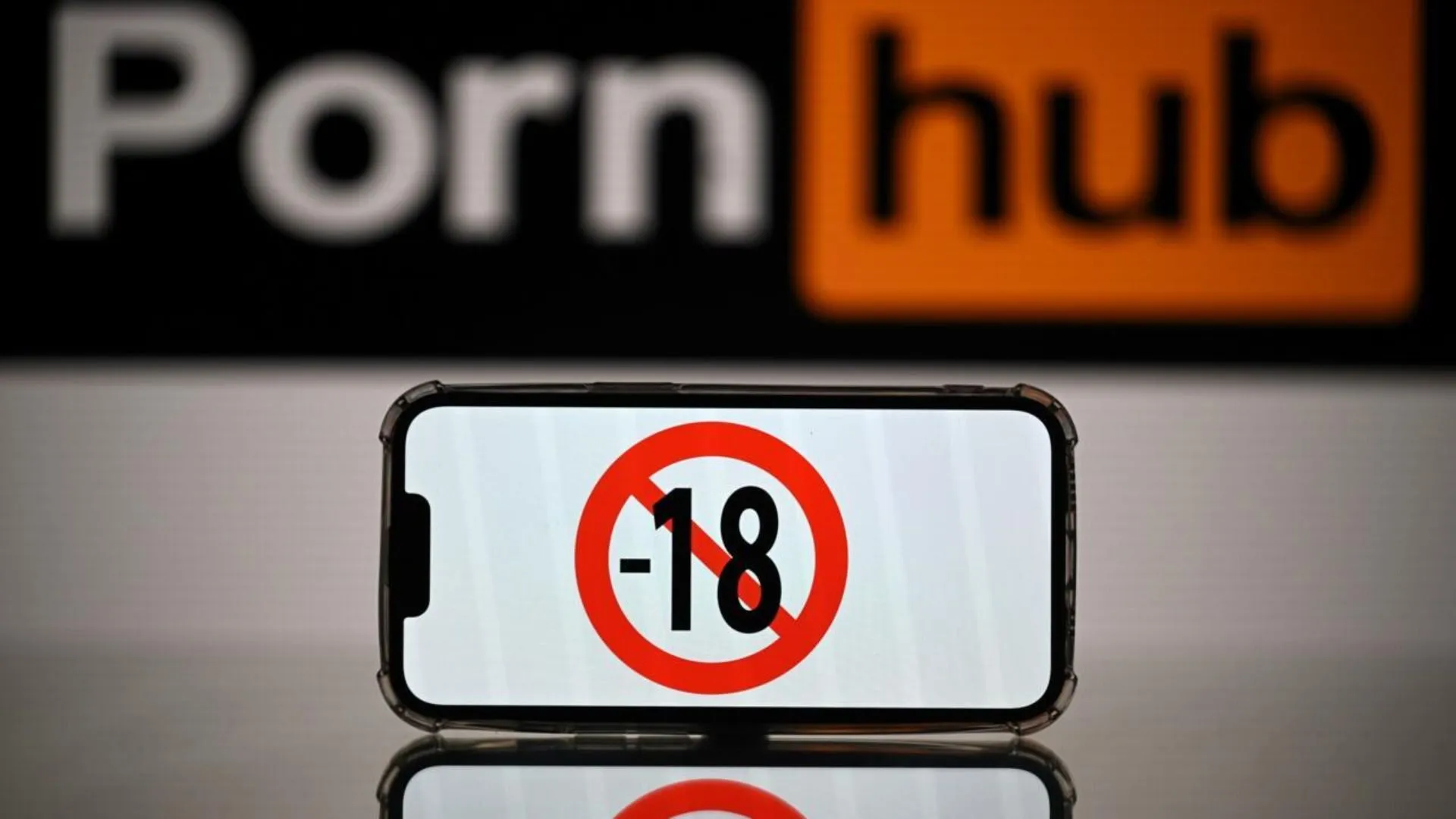 EU Targets Pornhub, XVideos, XNXX, and Stripchat Over Child Safety Failures