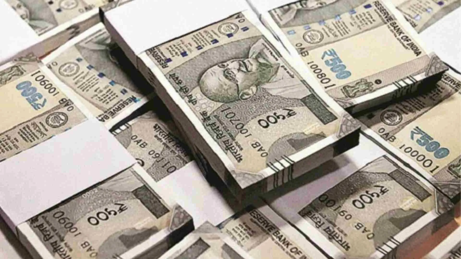 Delhi Police Bust Fake Currency Racket Smuggling Notes via Bangladesh; Courier Caught with Rs. 4 Lakh FICN