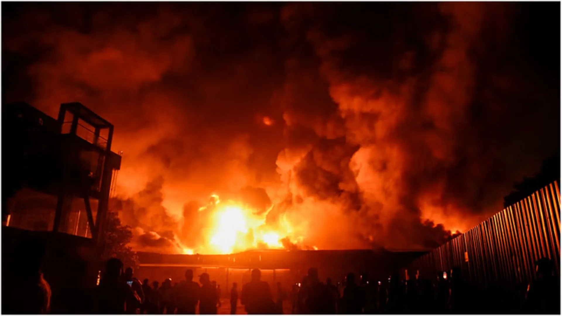 4 Dead in Major Factory Fire Near Delhi’s Rithala Metro Station