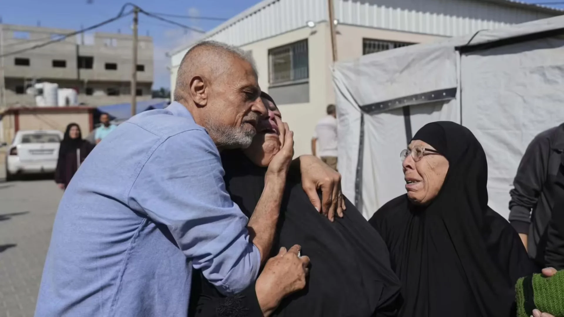 Desperation Turns Deadly: 17 Killed Near Gaza Aid Site Amid Israeli Gunfire