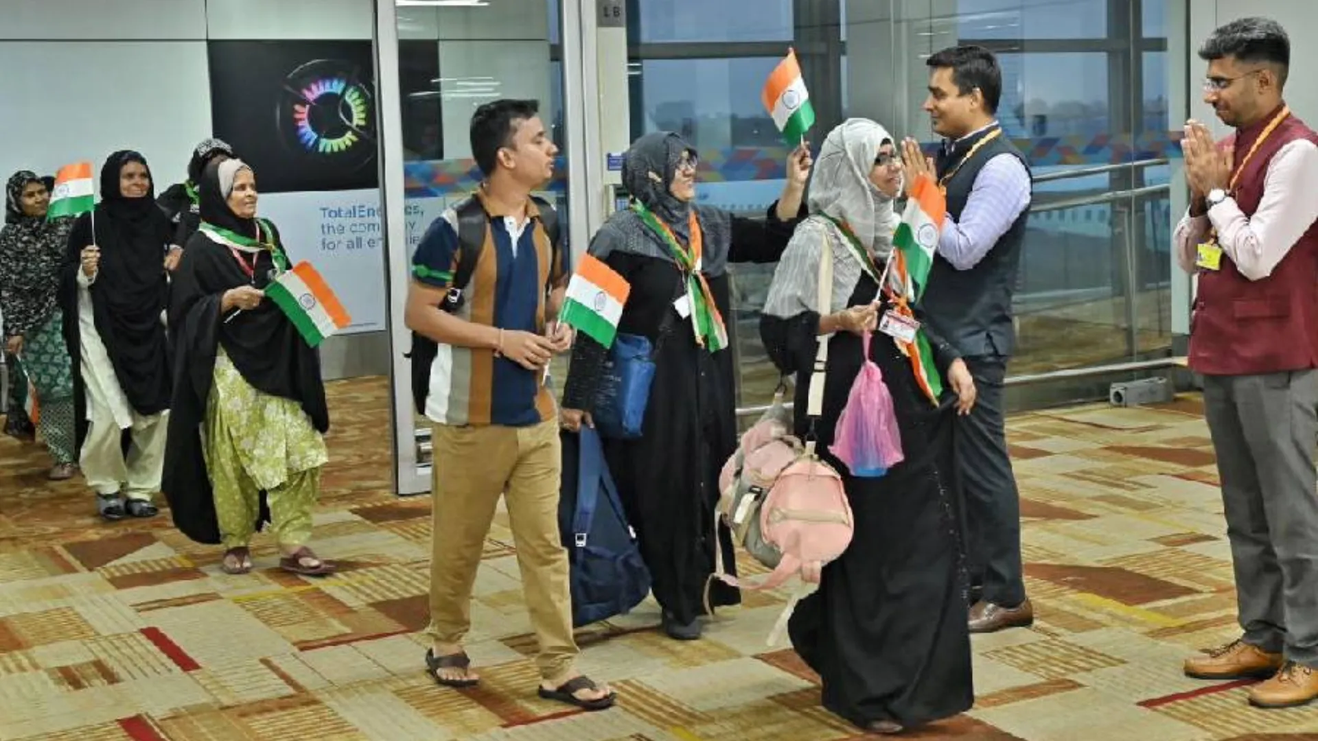 India Evacuates 290 Nationals and 1 Sri Lankan from Iran Amid Escalating Tensions