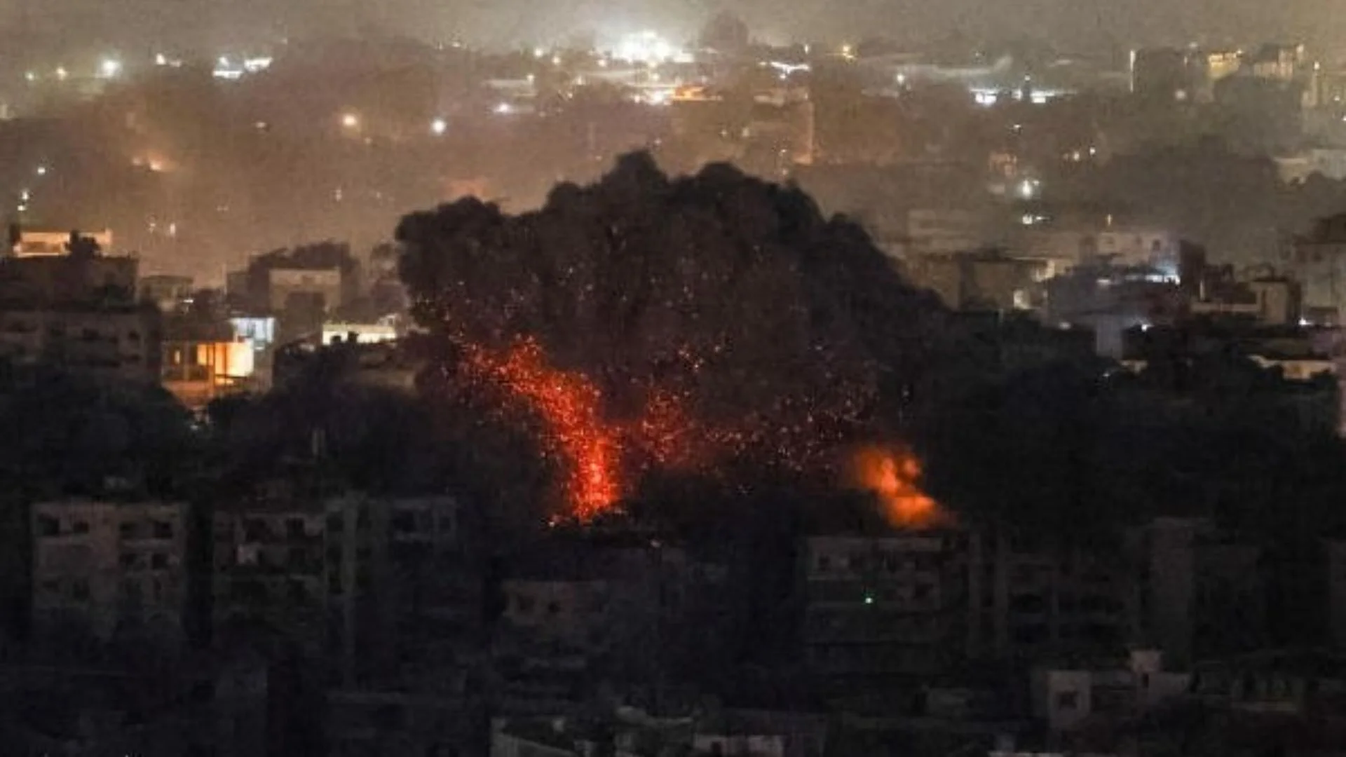 Midnight Blasts Rock Tehran: New Blasts Erupt Hours After Israeli Onslaught on Iran