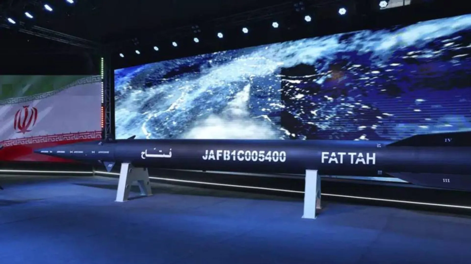 Iran Launches Fattah-1 Hypersonic Missile at Israel
