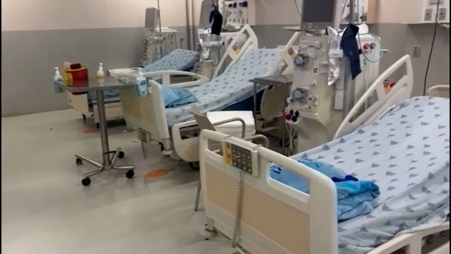 Israeli Hospitals Move Wards to Parking Lots Amid Ongoing Iranian Missile Strikes | Watch
