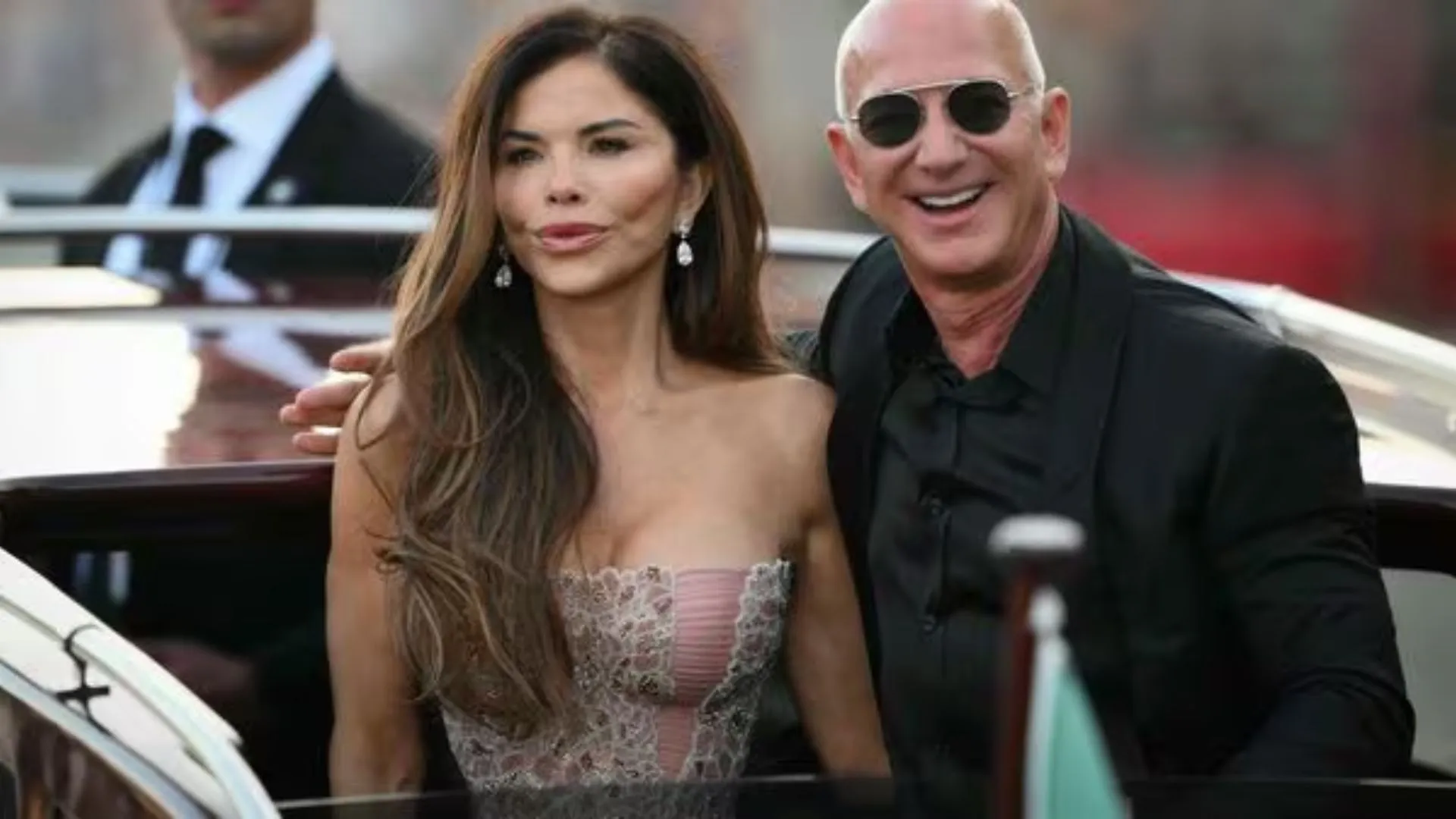 Jeff Bezos, Lauren Sanchez Spotted at Harry’s Bar in Venice After Wedding