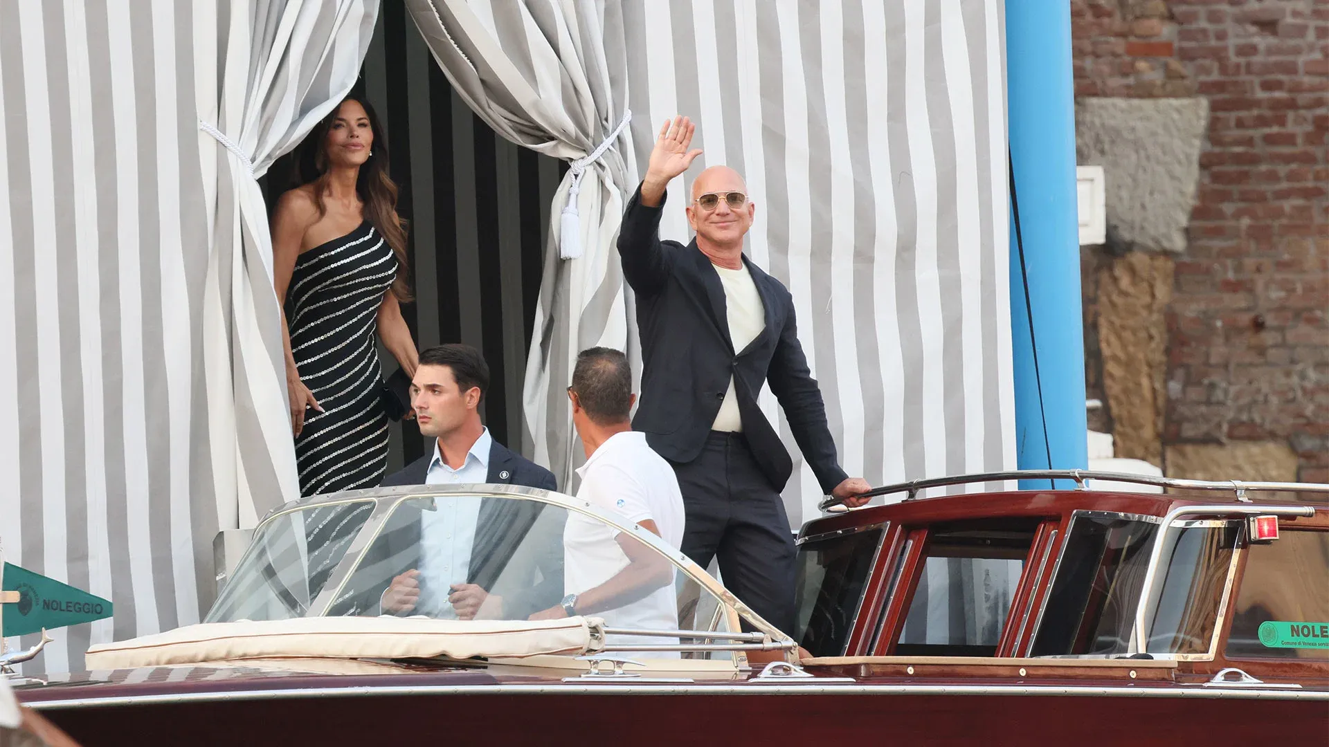 Jeff Bezos & Lauren Sánchez’s Wedding Décor Sparks Frenzy as New Details Go Viral