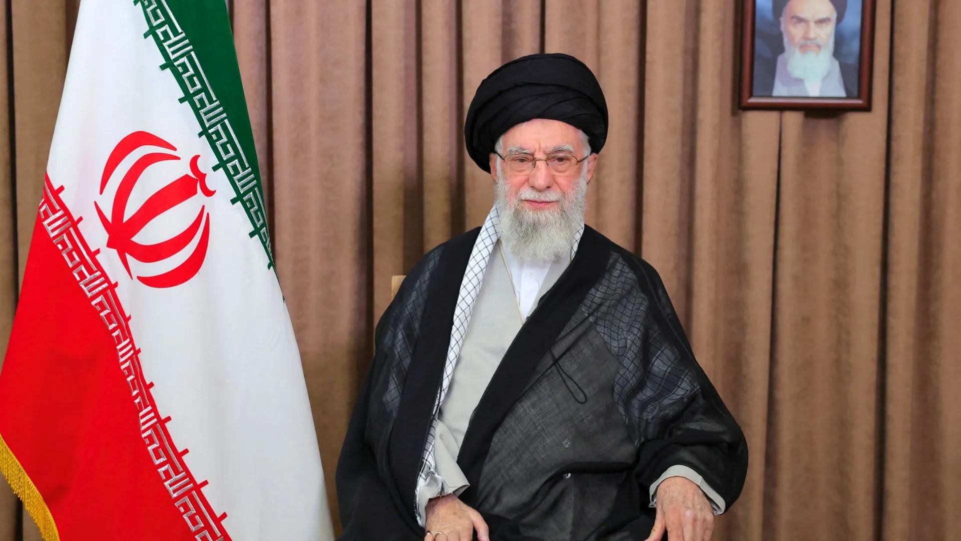 Khamenei Issues Third Threat to Israel in Hebrew: ‘No Mercy for Zionists’