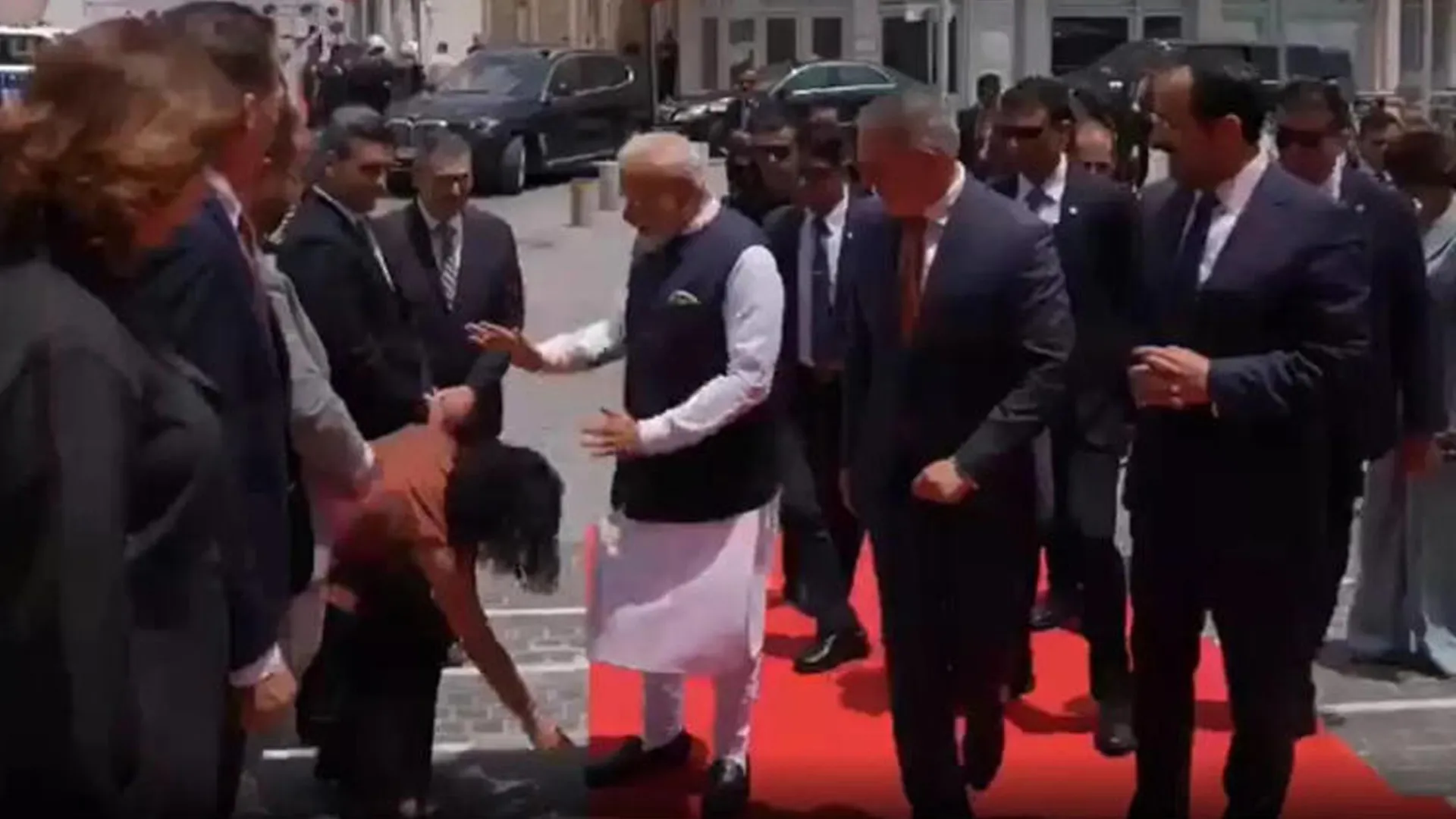 Michaela Kythreoti Mhlapa Touches PM Modi’s Feet in Cyprus Amid Historic Visit to Nicosia | Watch