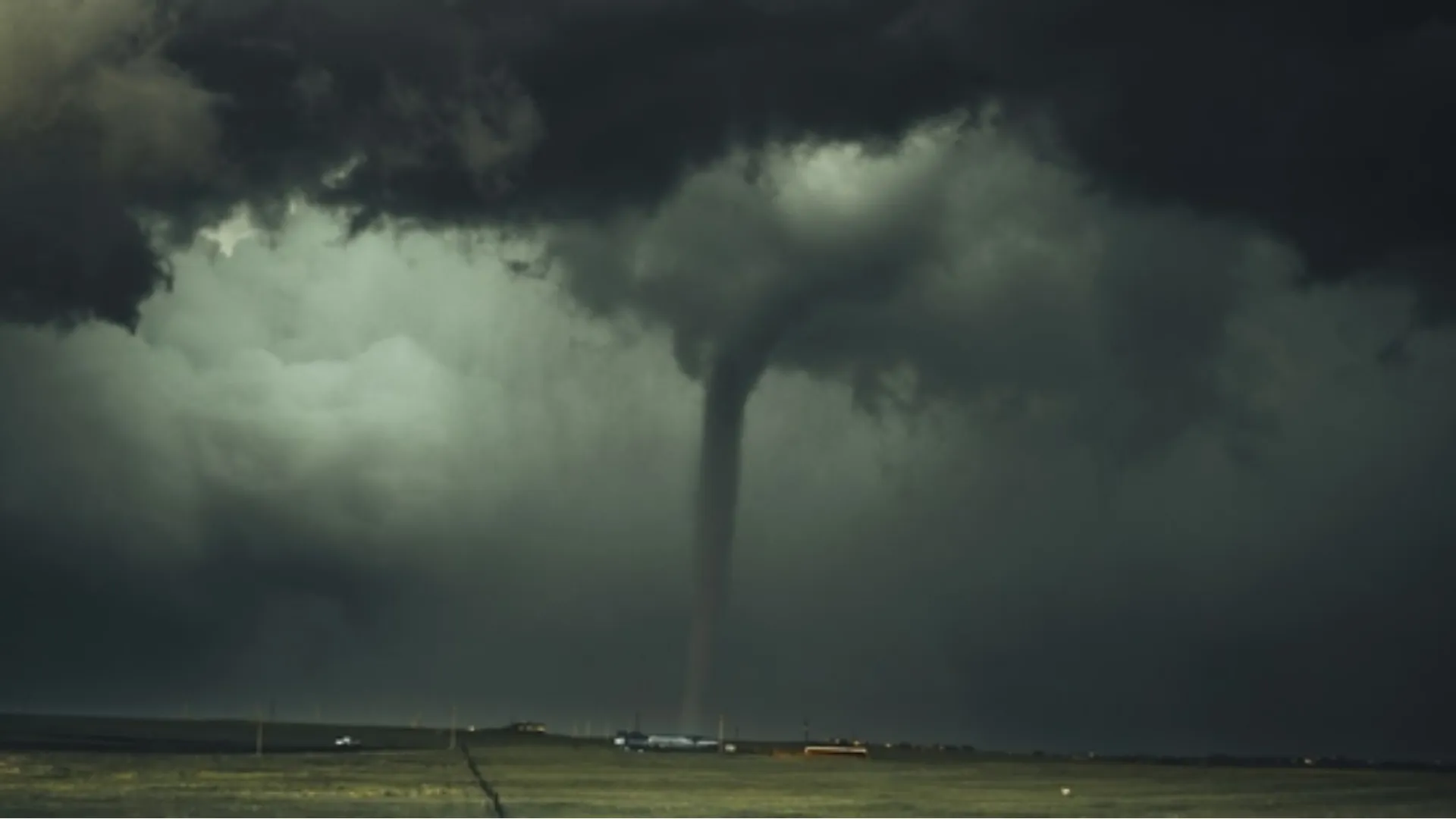 Minnesota Tornado & Flood Alerts: Mankato, Minneapolis, Albert Lea, Rochester on High Alert