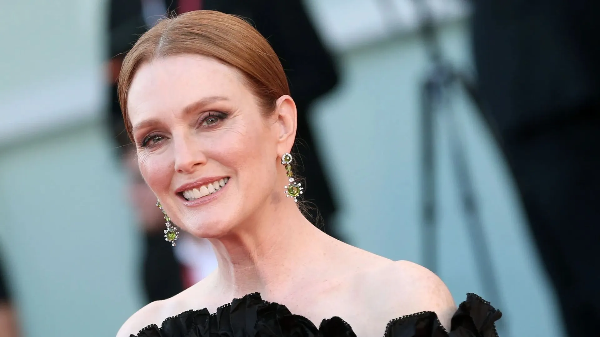 Julianne Moore Praises Priyanka Chopra, Calls South India Magical
