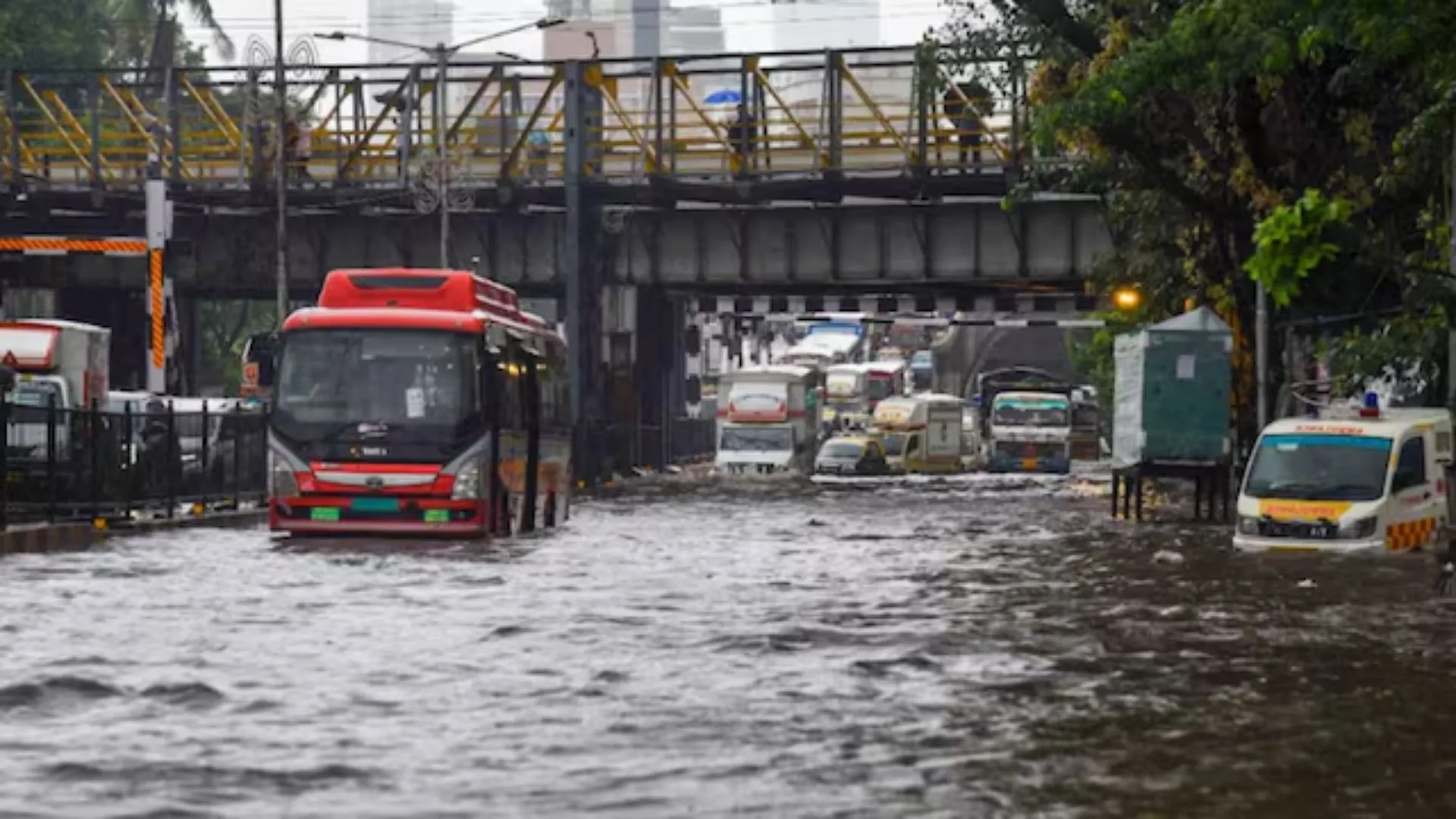 Mumbai Rains Disrupt Rail Services, Flood Roads; Orange Alert Issued