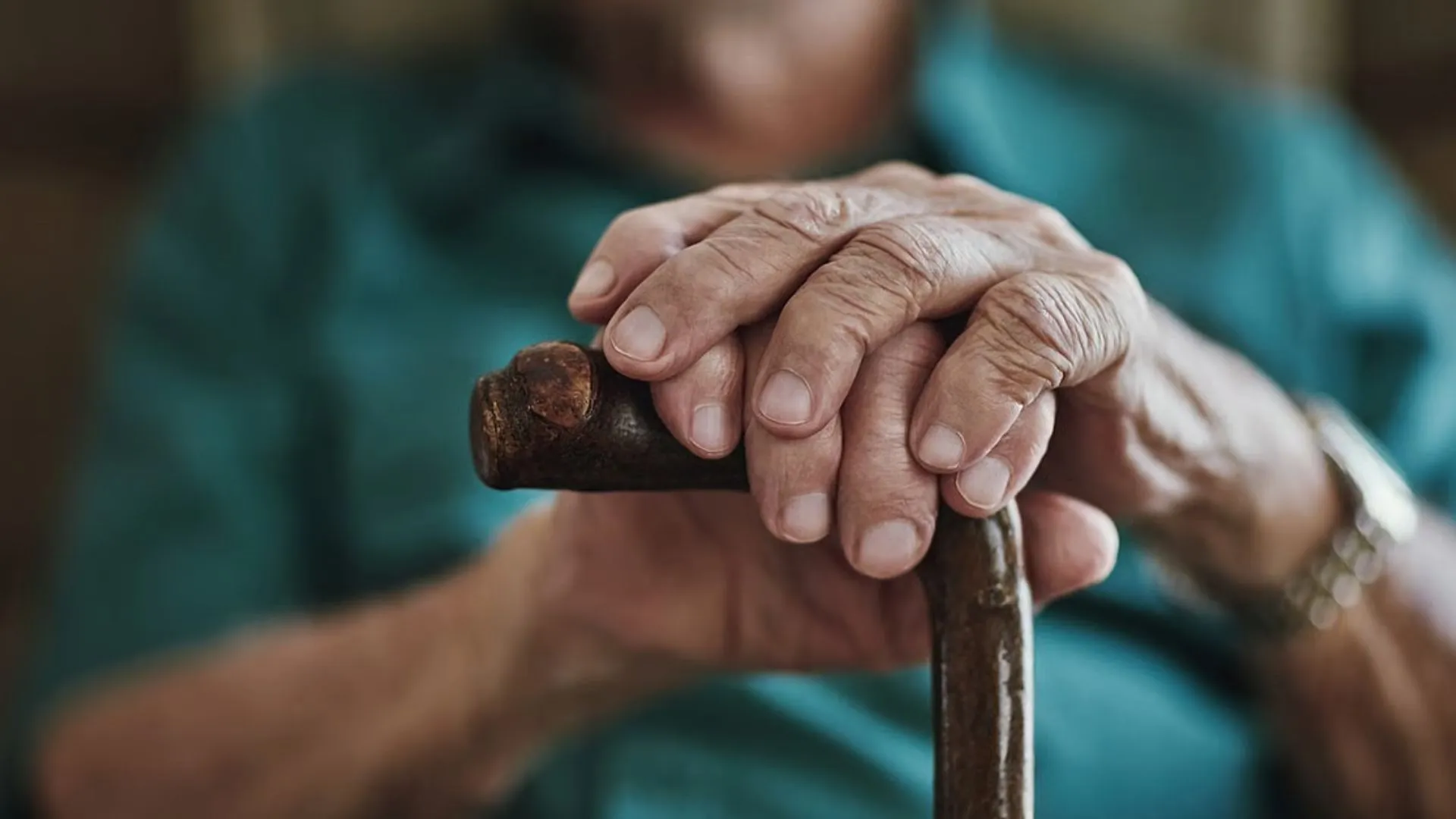 Noida ‘Illegal’ Old-Age Home Raided: Elderly Found Tied Without Cloths!