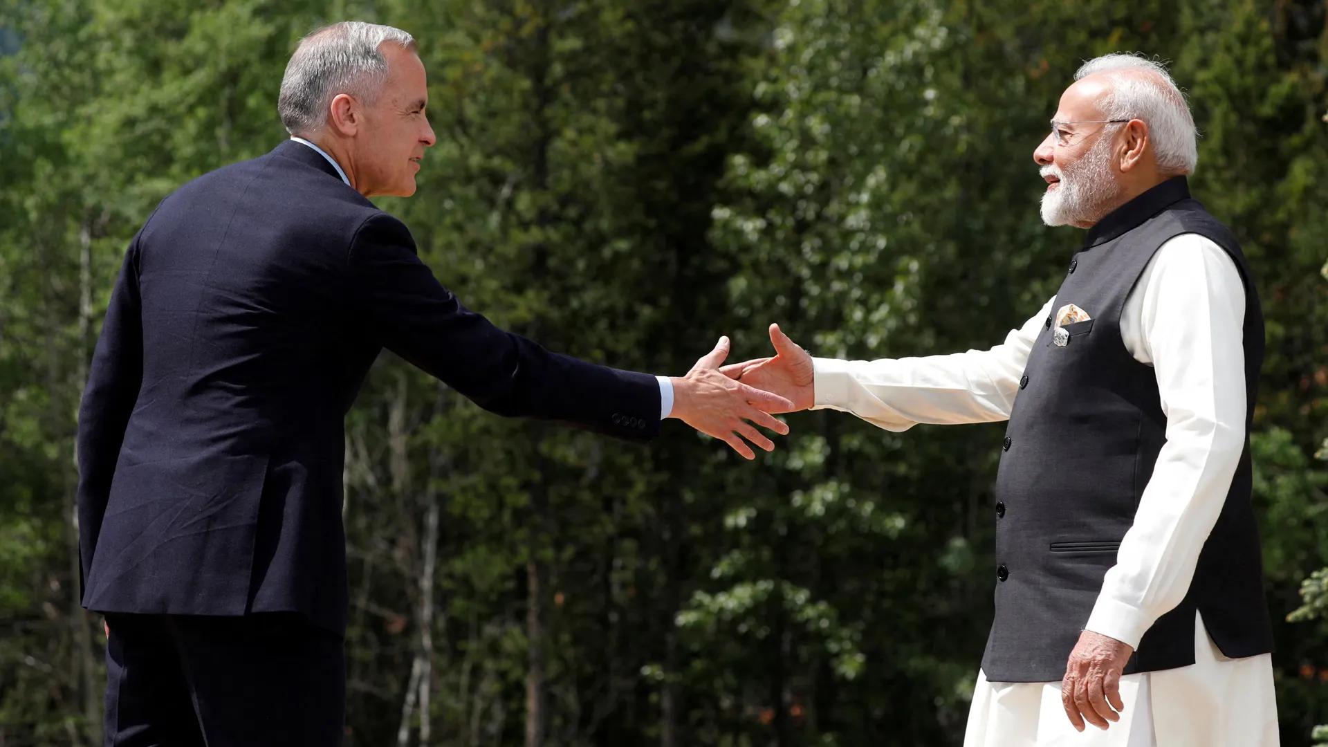 PM Modi Meets Canada’s Mark Carney at G7, Talks Reboot of Ties Post-Trudeau Tensions