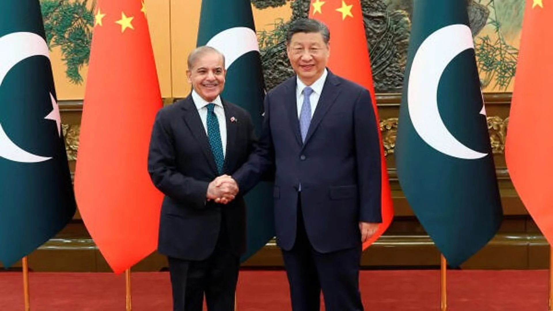 China’s Renews .4B Lifeline To Pakistan Puts IMF Reserve Goals Within Reach