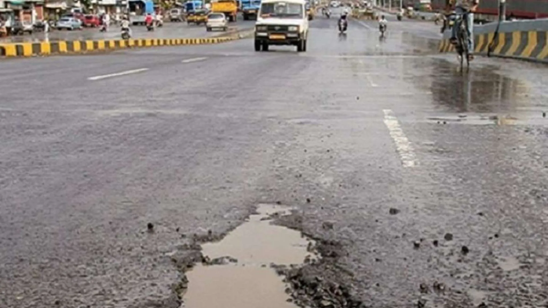 Pune Couple’s Bike Skid Due To Potholes Amid Rain And Then…
