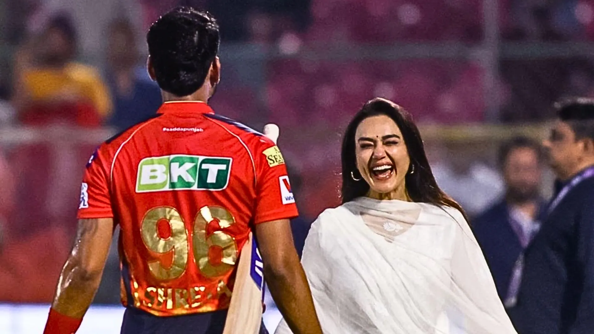 Preity Zinta Celebrates as Punjab Kings Storm Into IPL Final, Says ‘Punjabi Aa Gaye Oye’