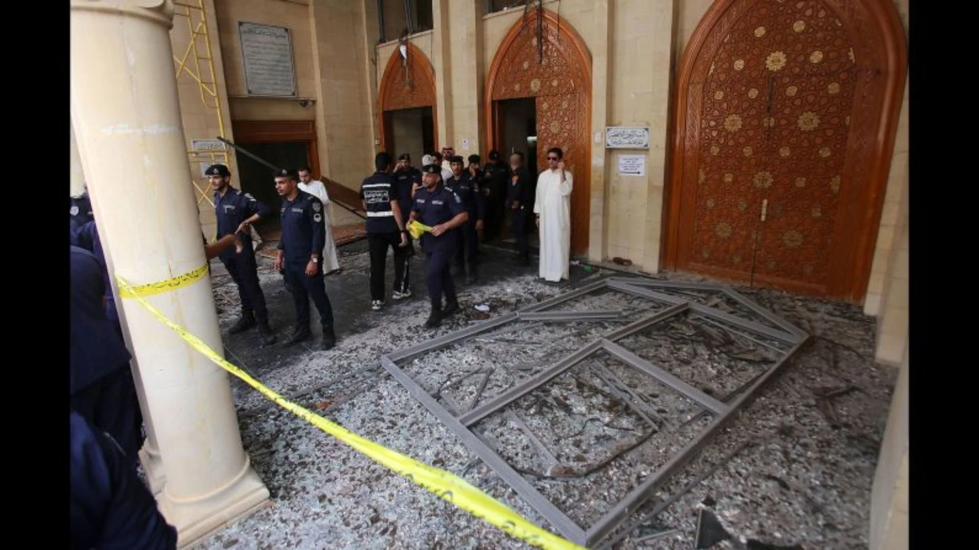 Suicide Bomb Rips Through Damascus Church, Killing 20, ISIS Blamed