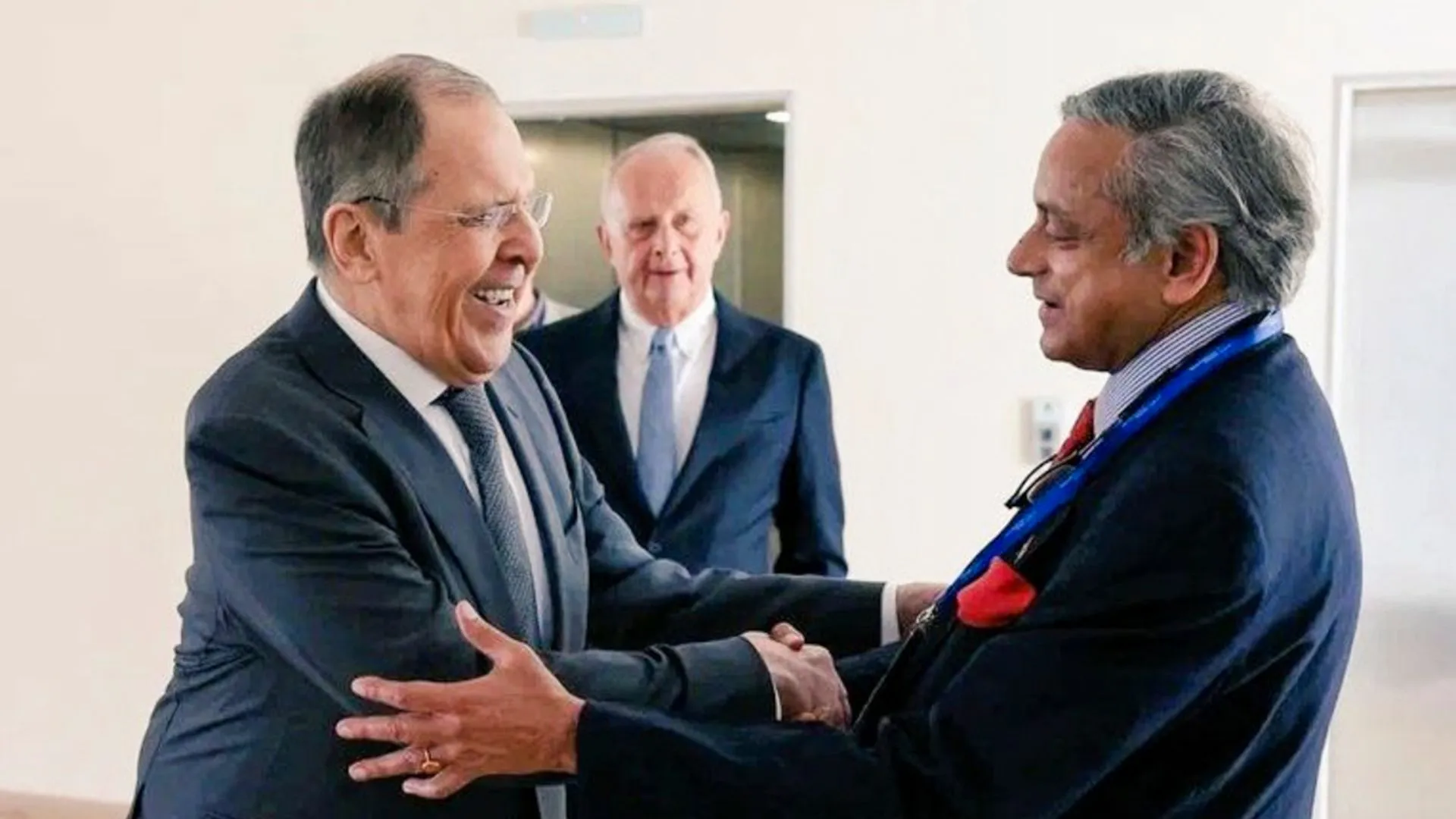 Tharoor Holds Key Talks with Russia’s Lavrov During Official Visit